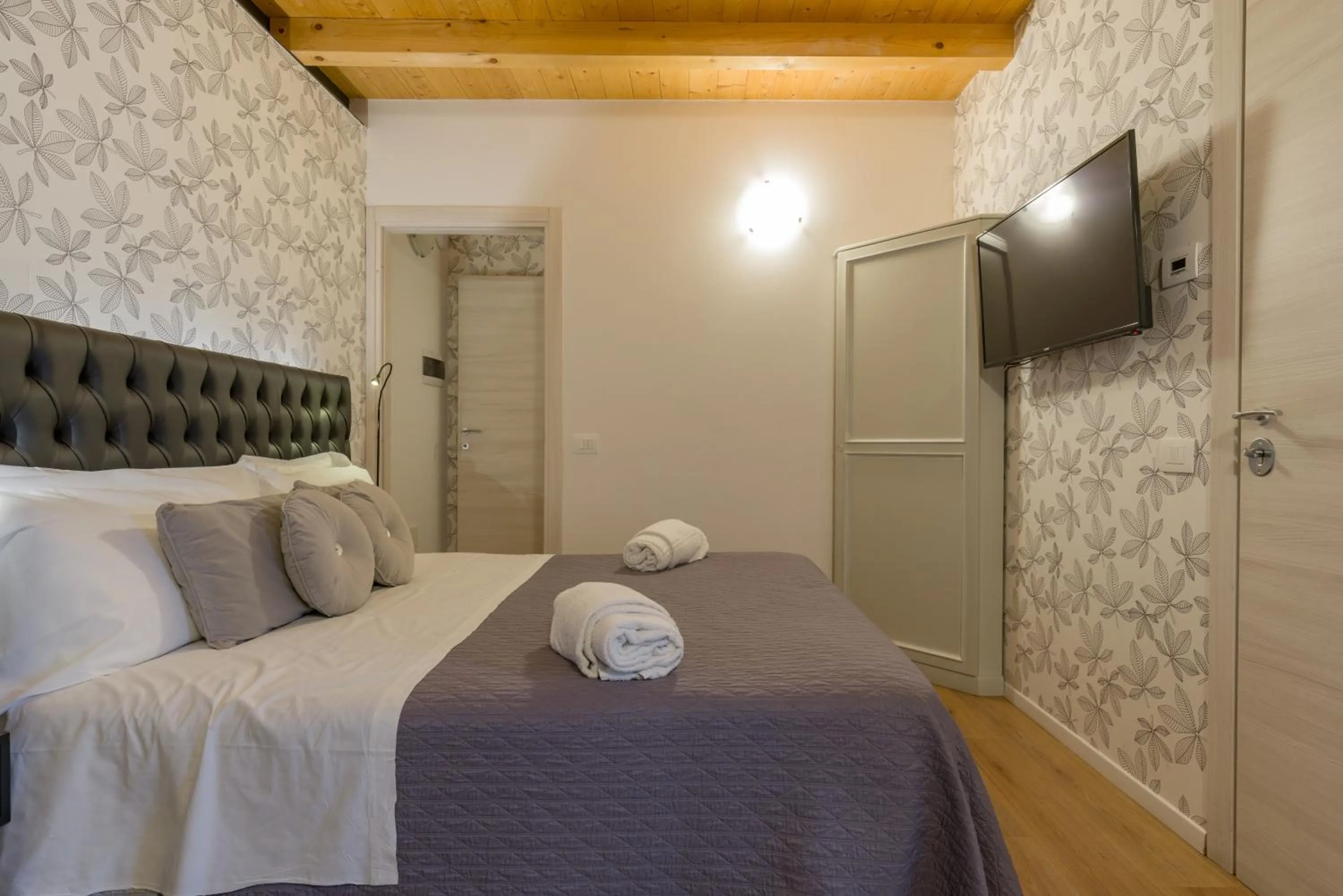 Photo of the whole room, Bed in Giardino Giusti House & Court