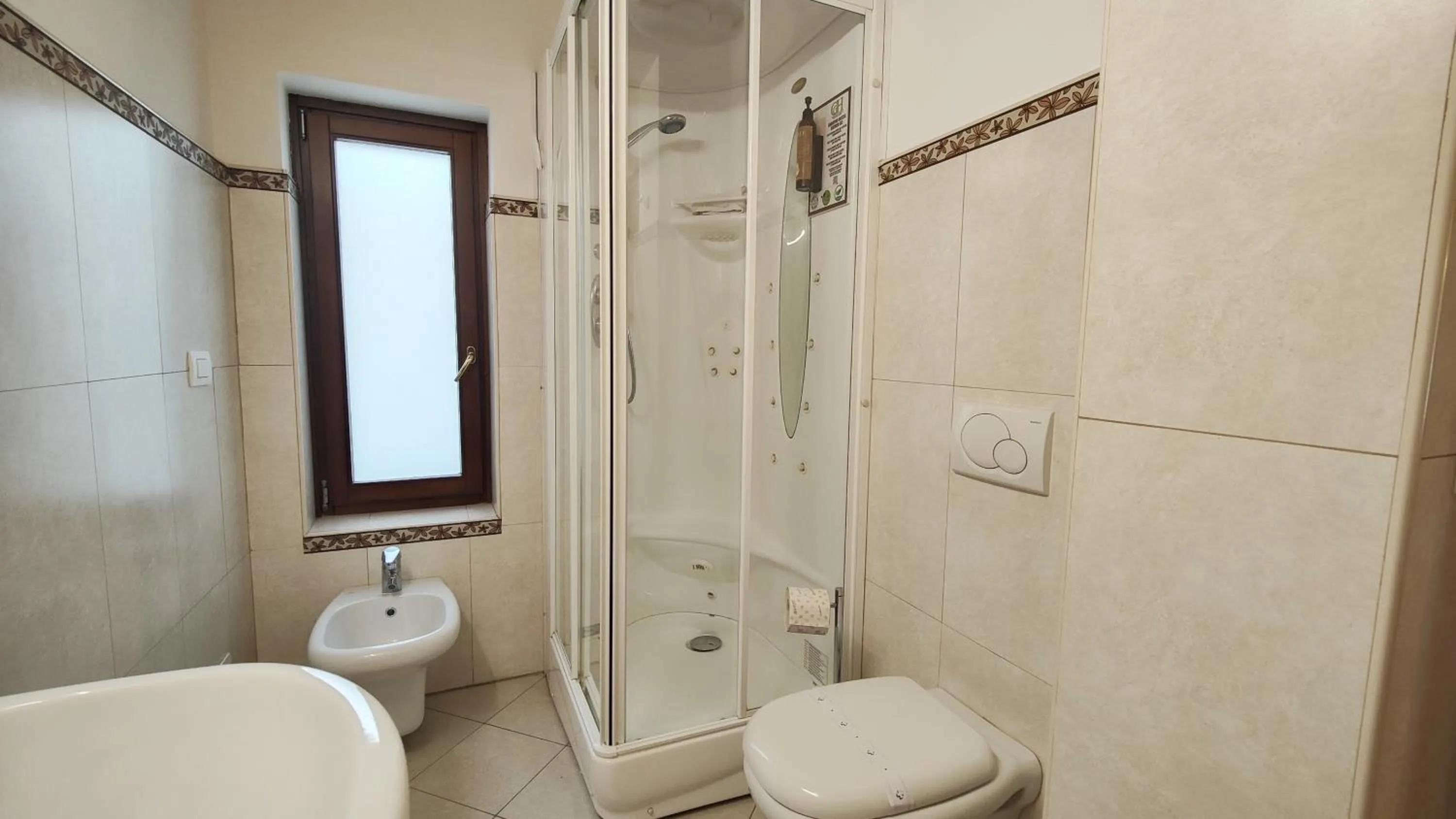 Hot Tub in Giardino Giusti House & Court