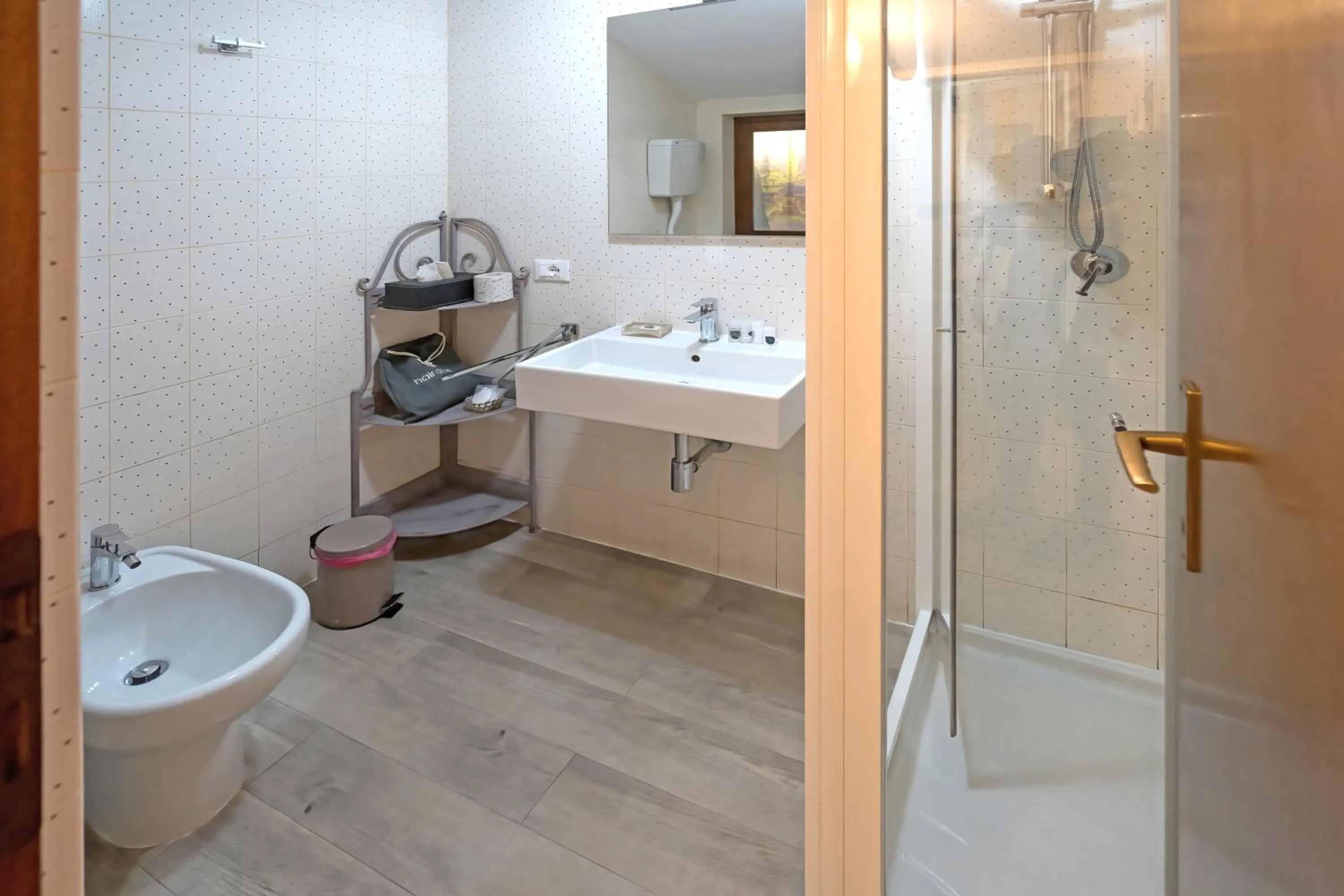 Bathroom in Giardino Giusti House & Court