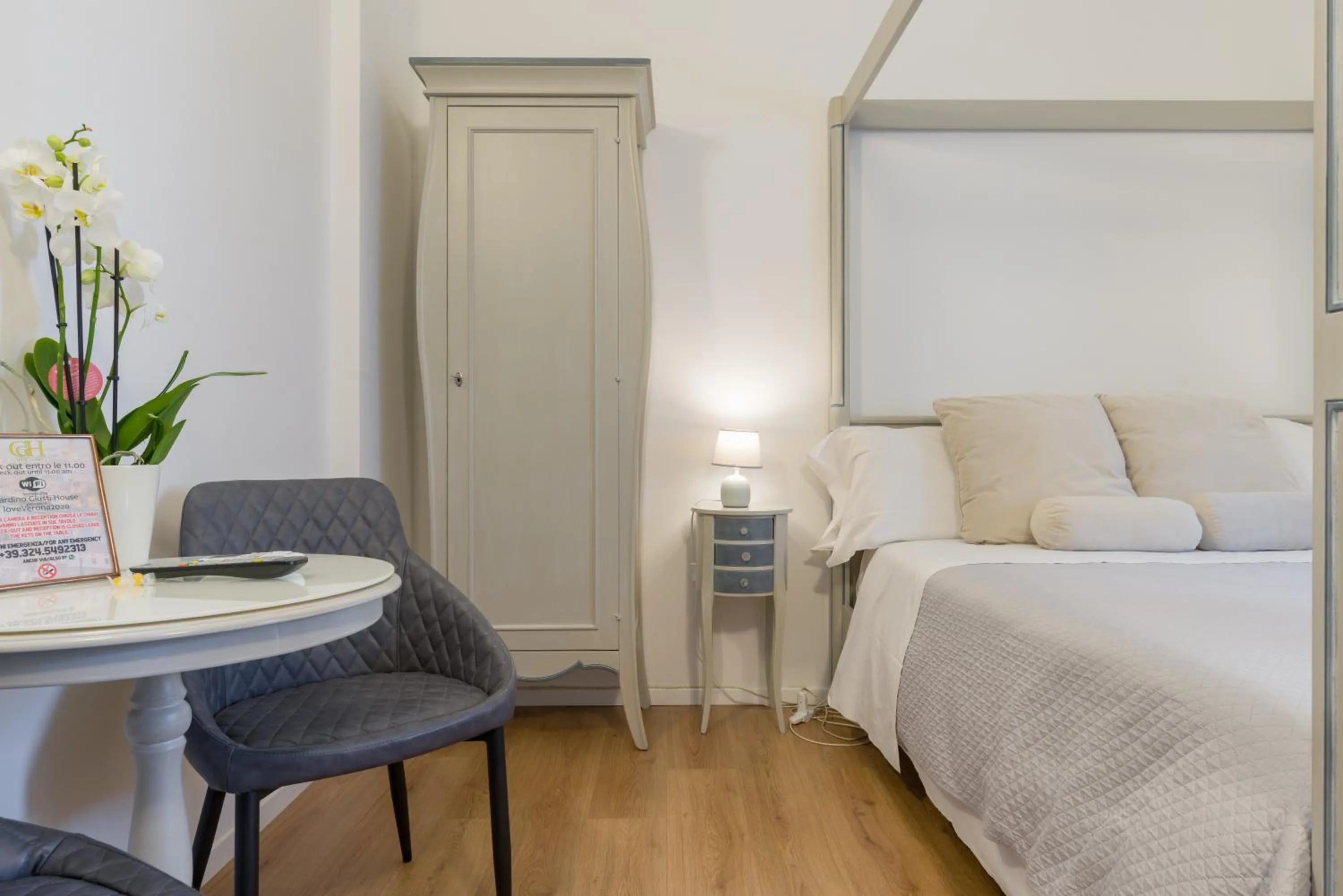 Seating area, Bed in Giardino Giusti House & Court