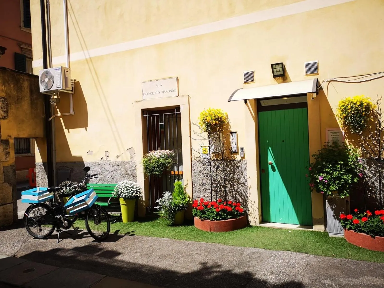 Facade/entrance in Giardino Giusti House & Court