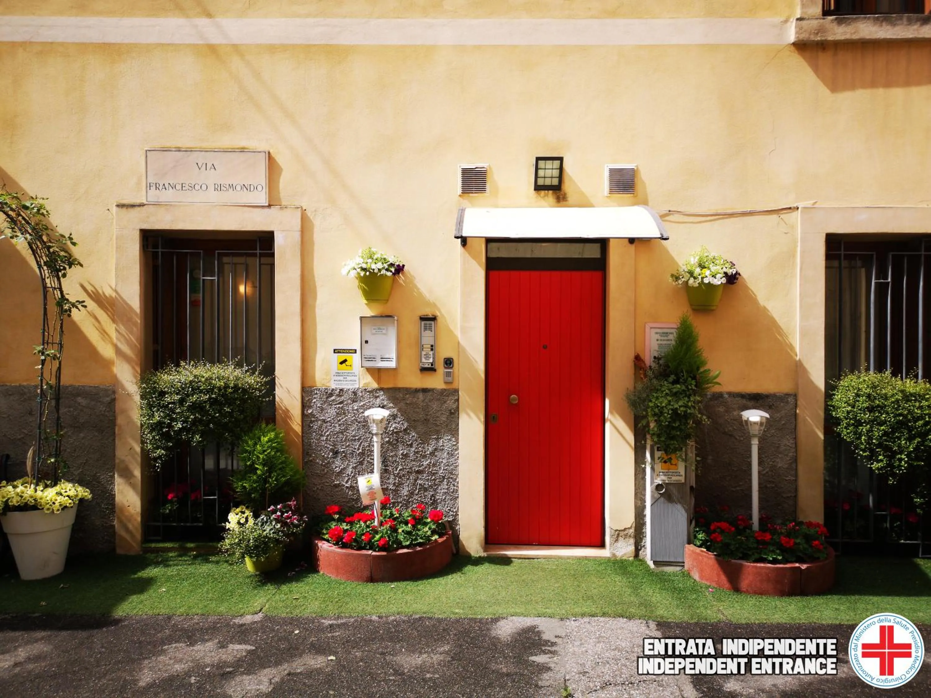 Facade/entrance in Giardino Giusti House & Court