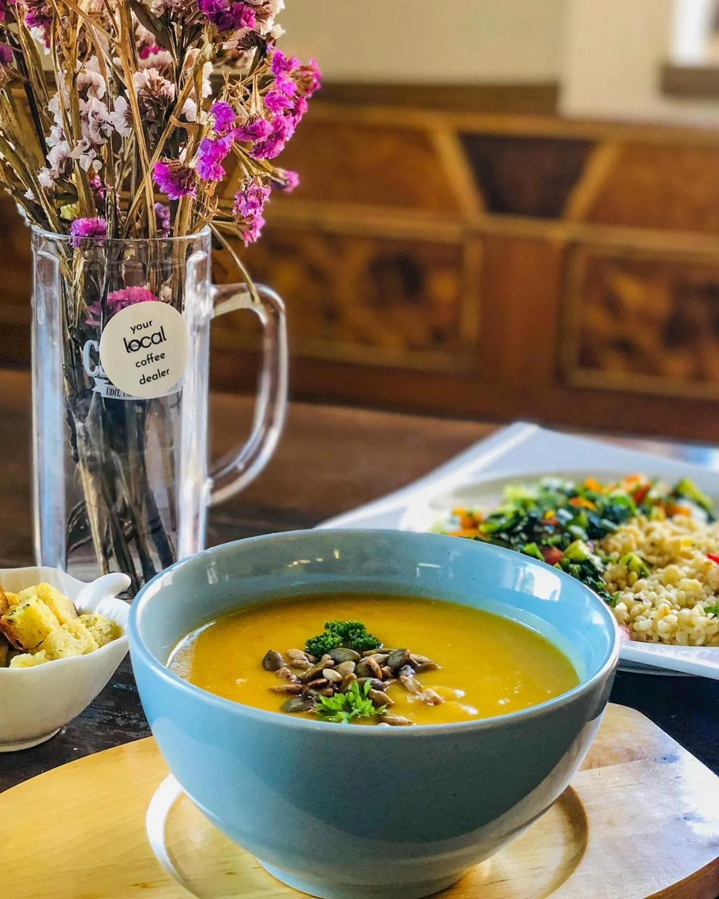 Restaurant/places to eat in Hermannstadt House