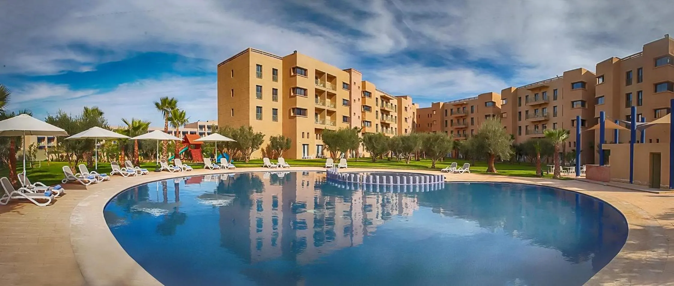 Property building in Wazo Appart-Hôtel