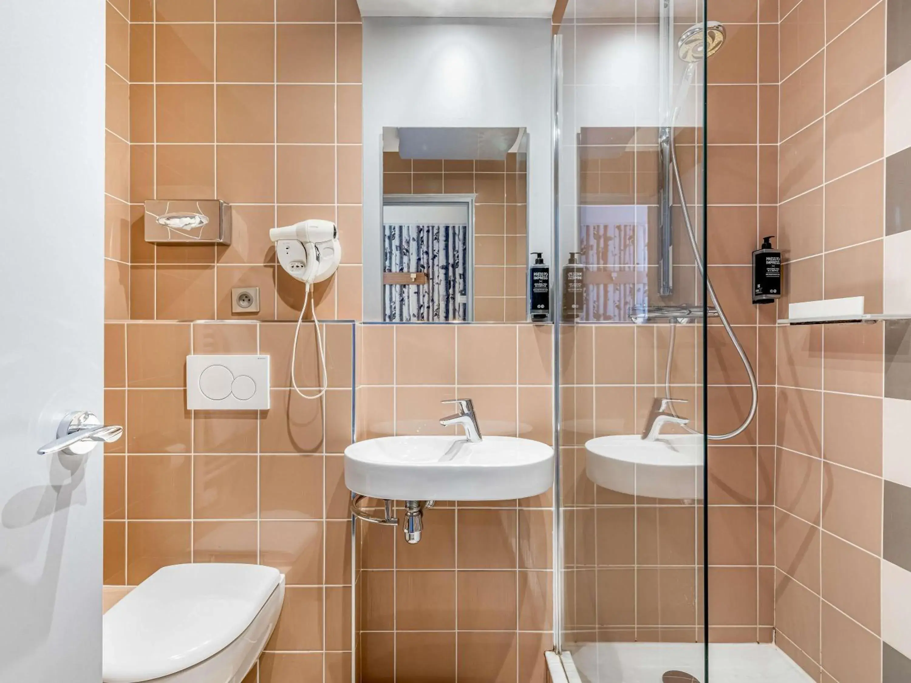 Bedroom in ibis Styles Annecy Centre Gare Bedroom in ibis Styles Annecy Centre Gare