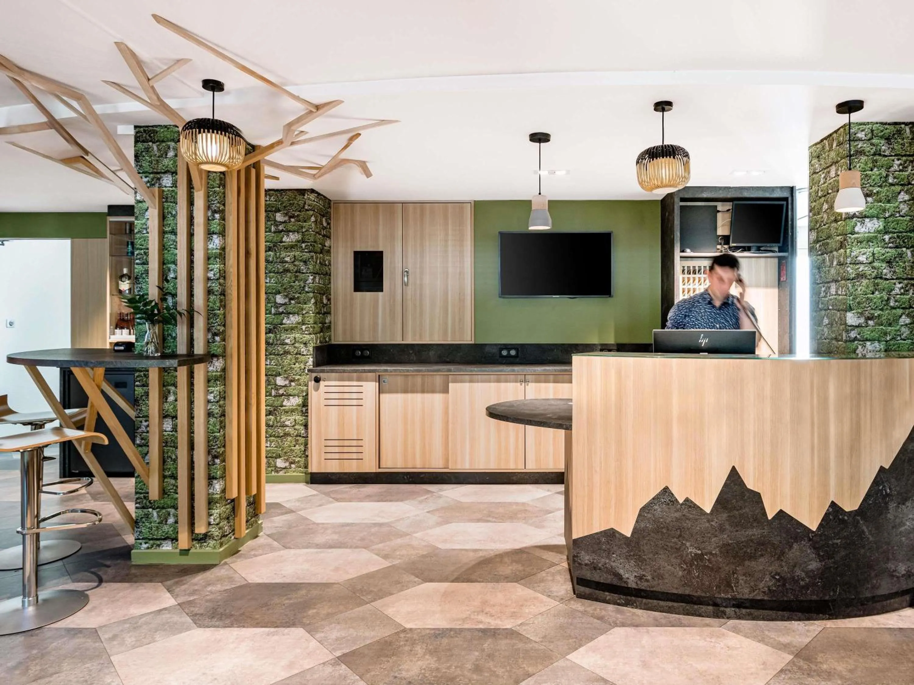 Lounge or bar in ibis Styles Annecy Centre Gare