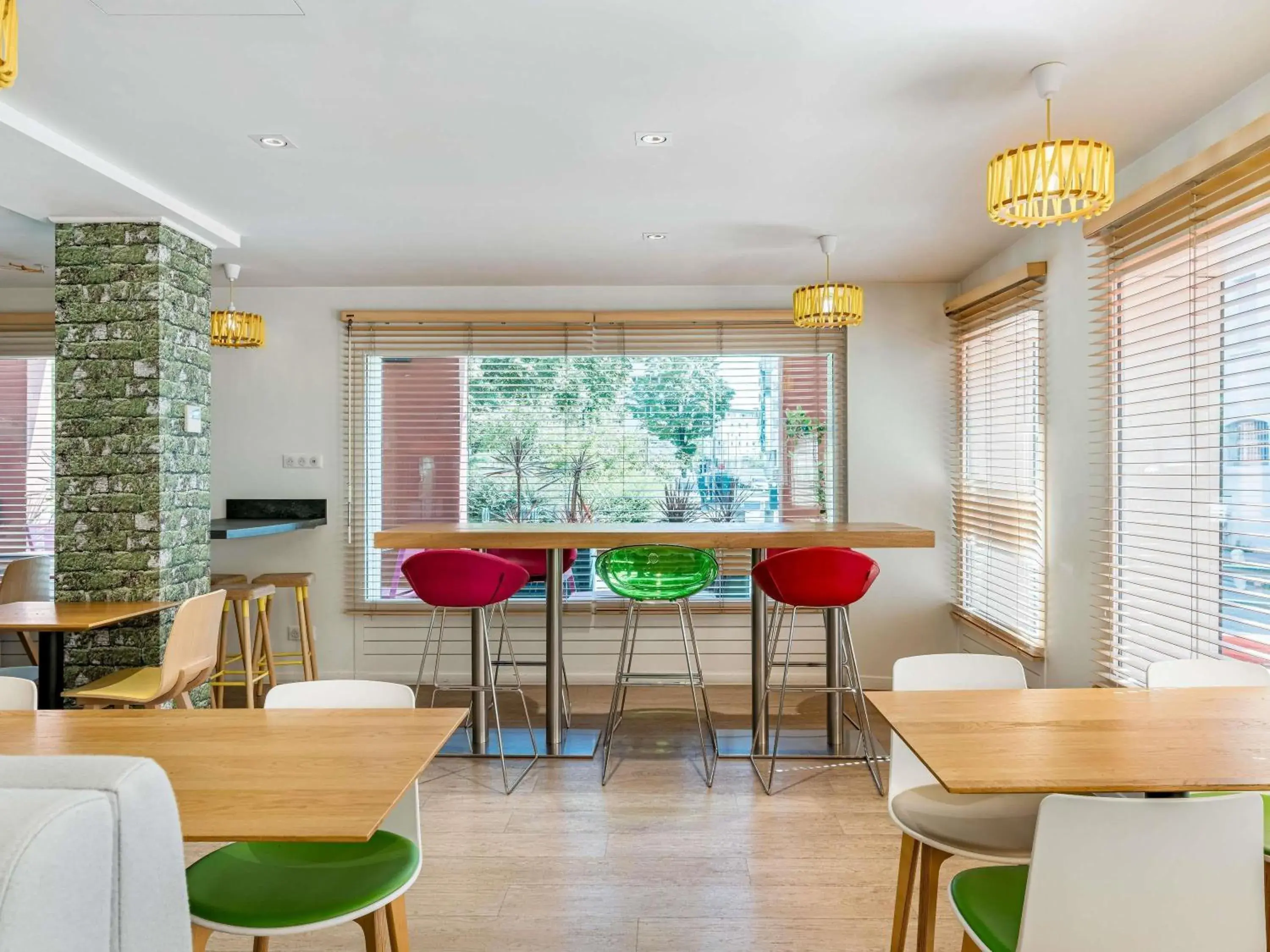 Property building in ibis Styles Annecy Centre Gare Property building in ibis Styles Annecy Centre Gare