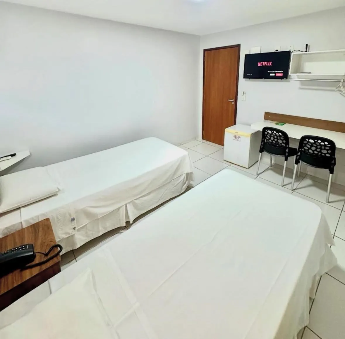 Bed in Schalom Hotel