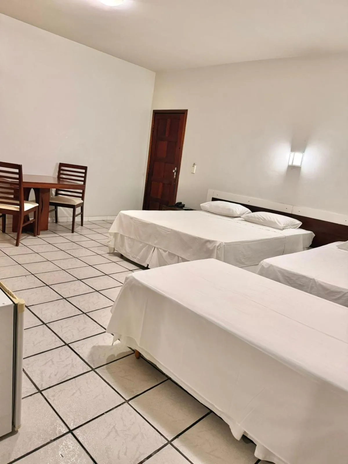 Bed in Schalom Hotel