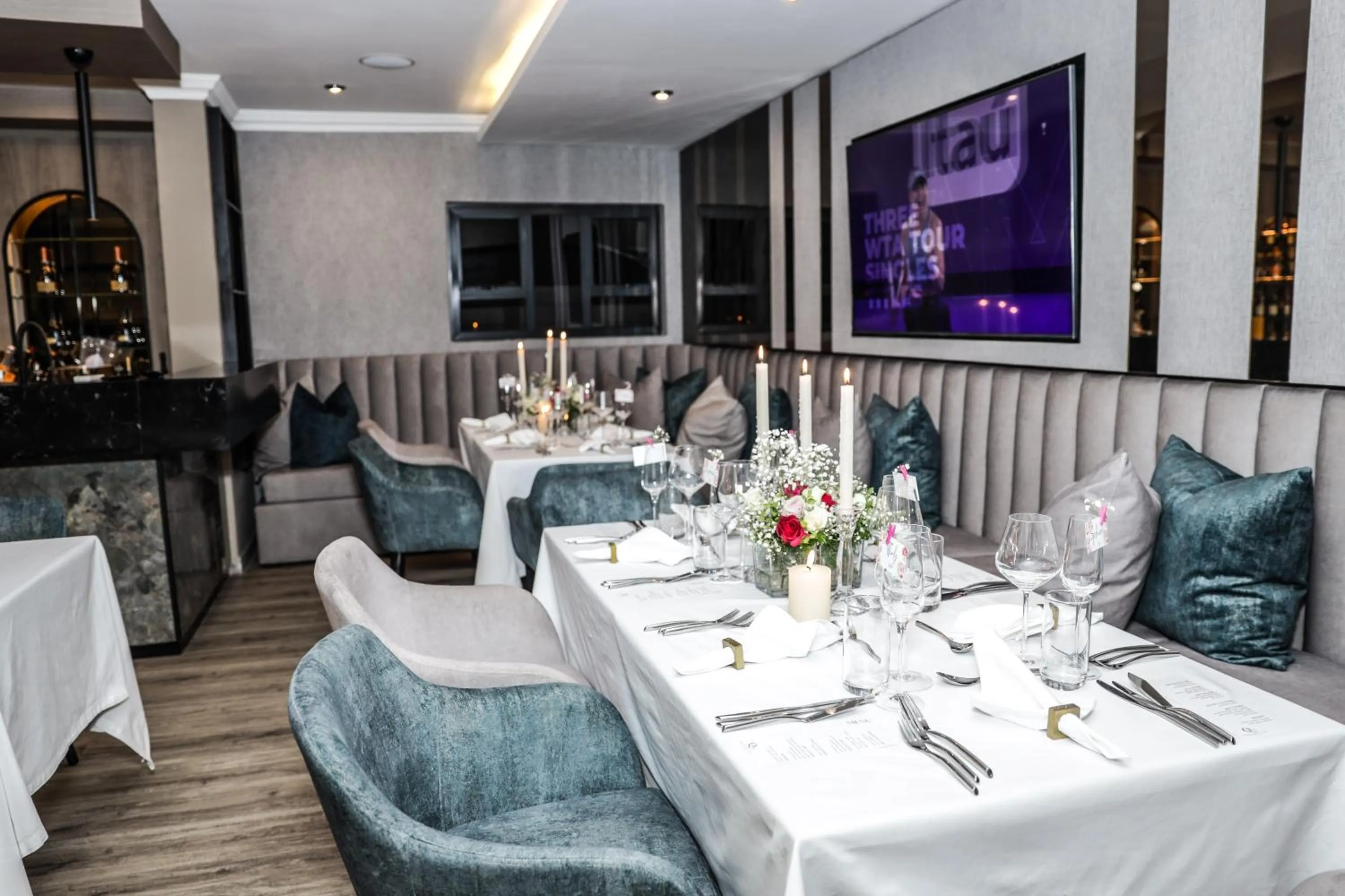 Restaurant/places to eat in Q's Boutique Stay