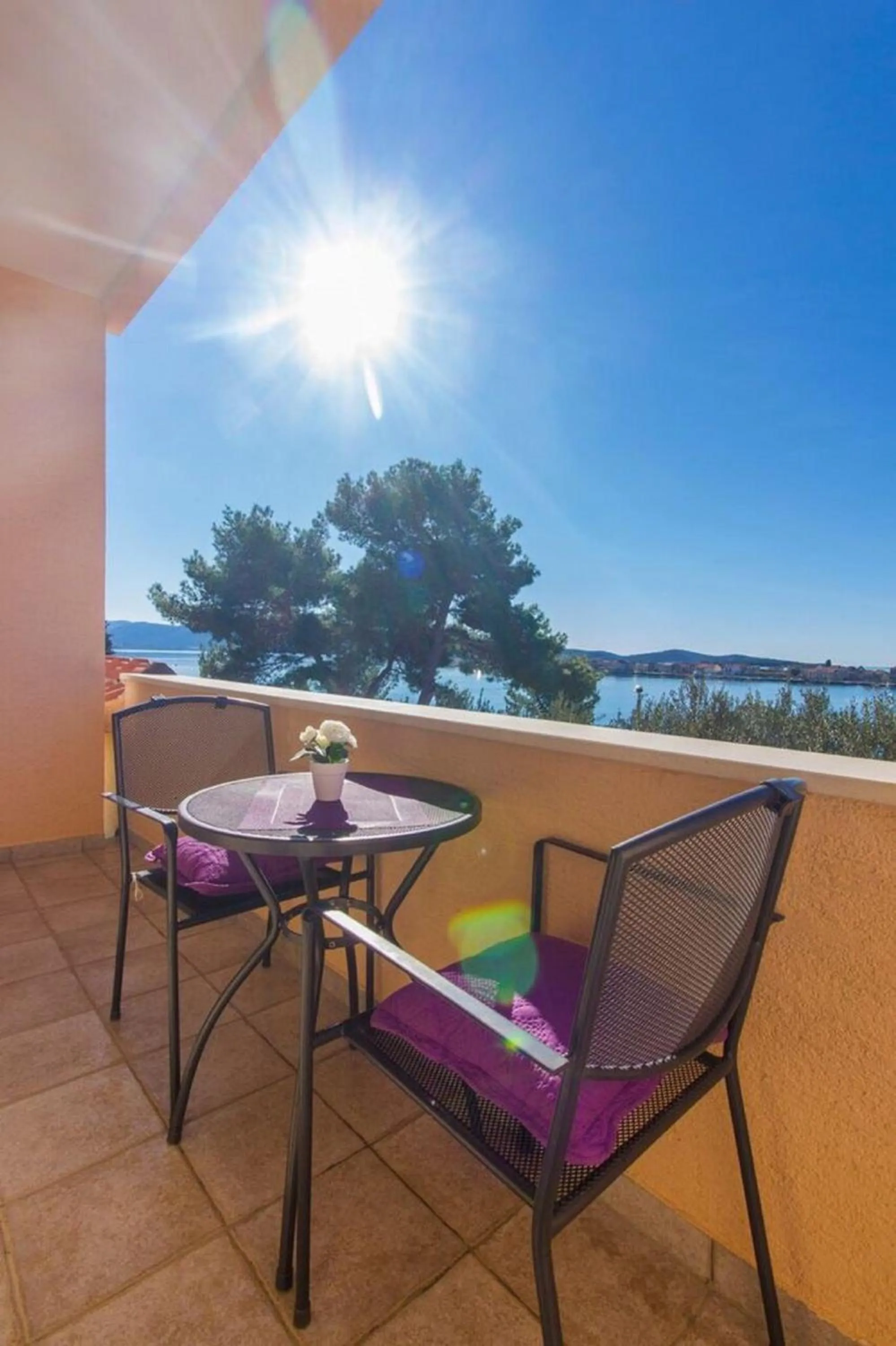 Studio with Balcony and Sea View - single occupancy in Pansion Zlatna ribica