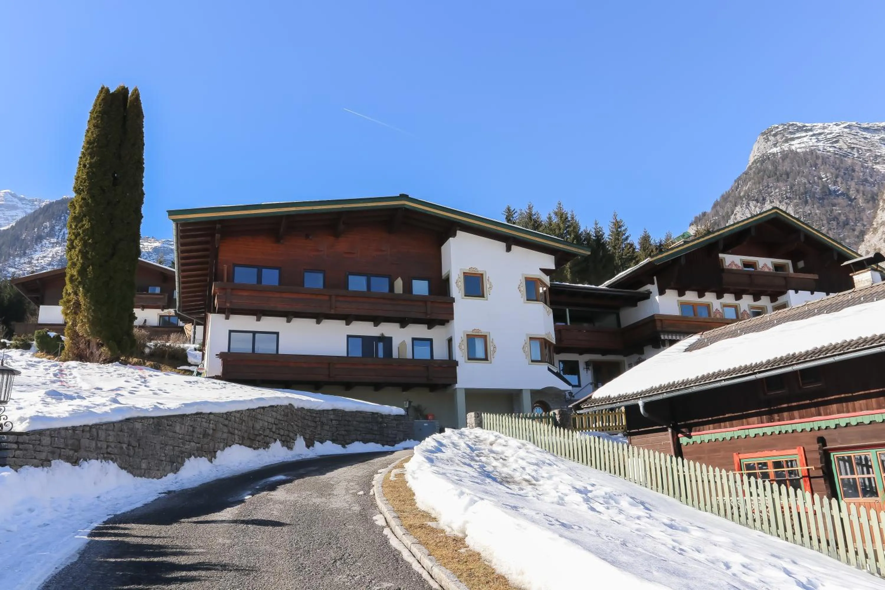 Property building in Ferienwohnungen Wartbichler