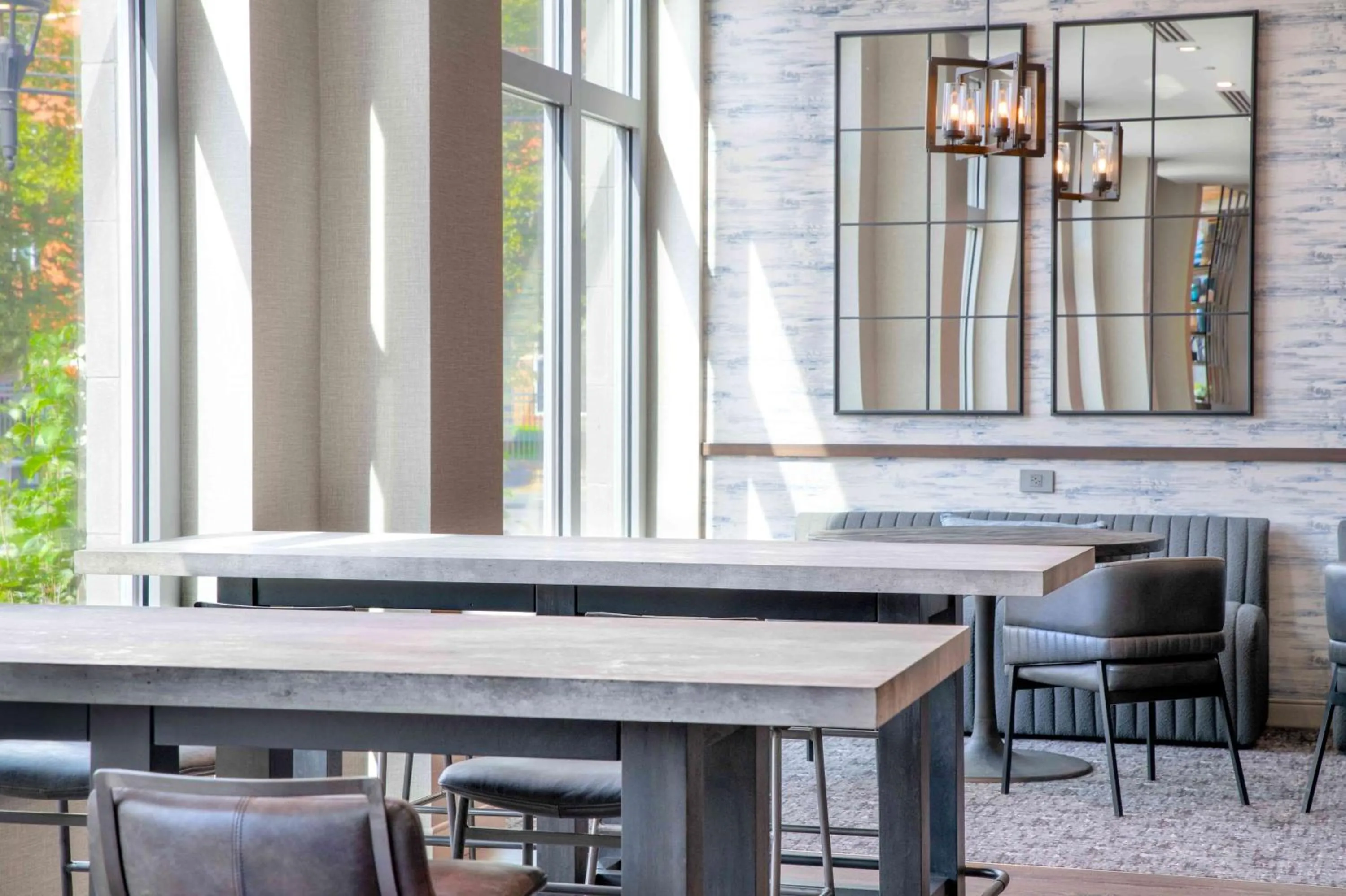 Restaurant/places to eat in Homewood Suites By Hilton Boston Logan Airport Chelsea