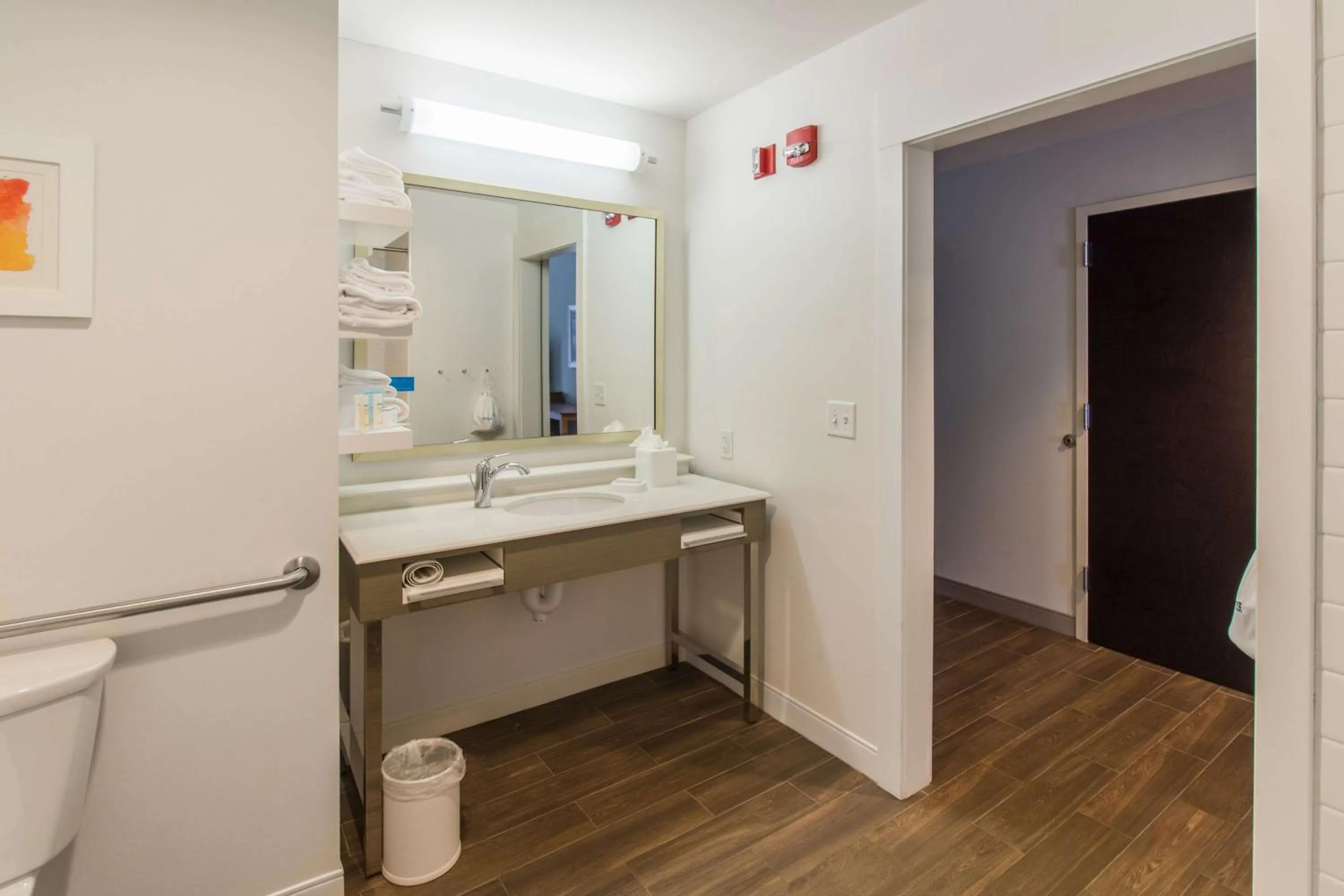 Bathroom in Hampton Inn Crestview South I-10, Fl