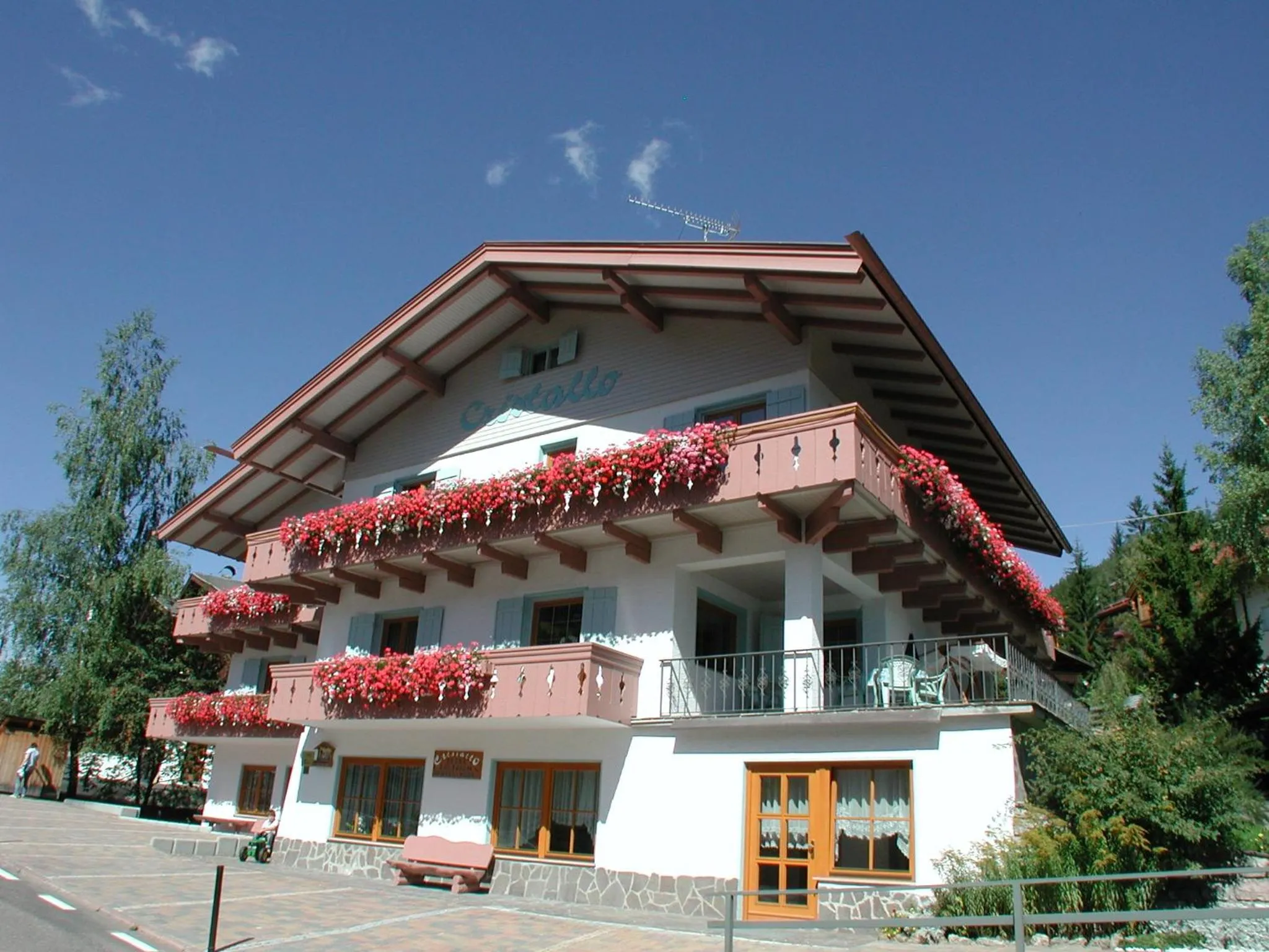 Property building in Garni Cristallo