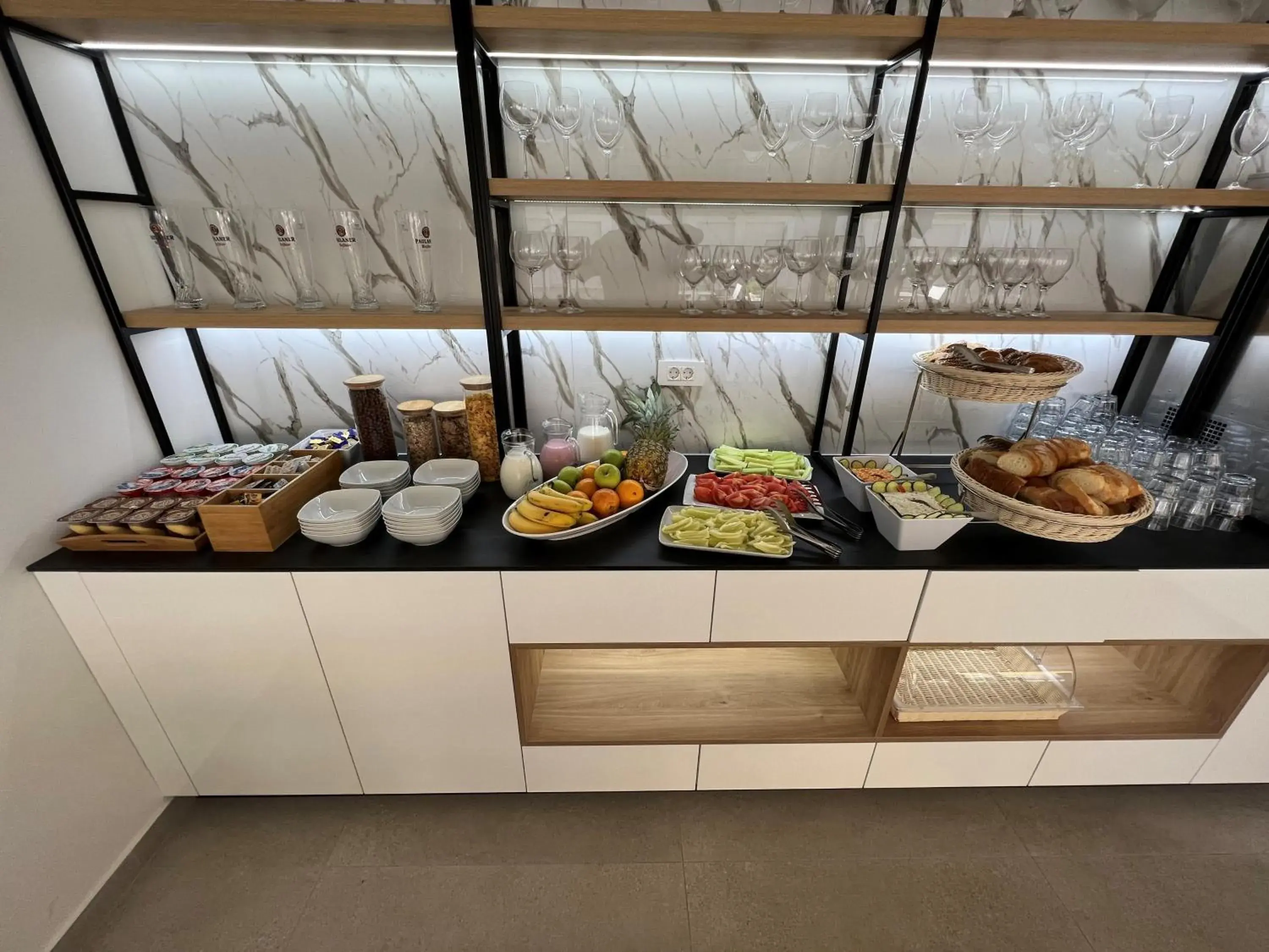 Restaurant/places to eat in Villa Malo More Restaurant/places to eat in Villa Malo More