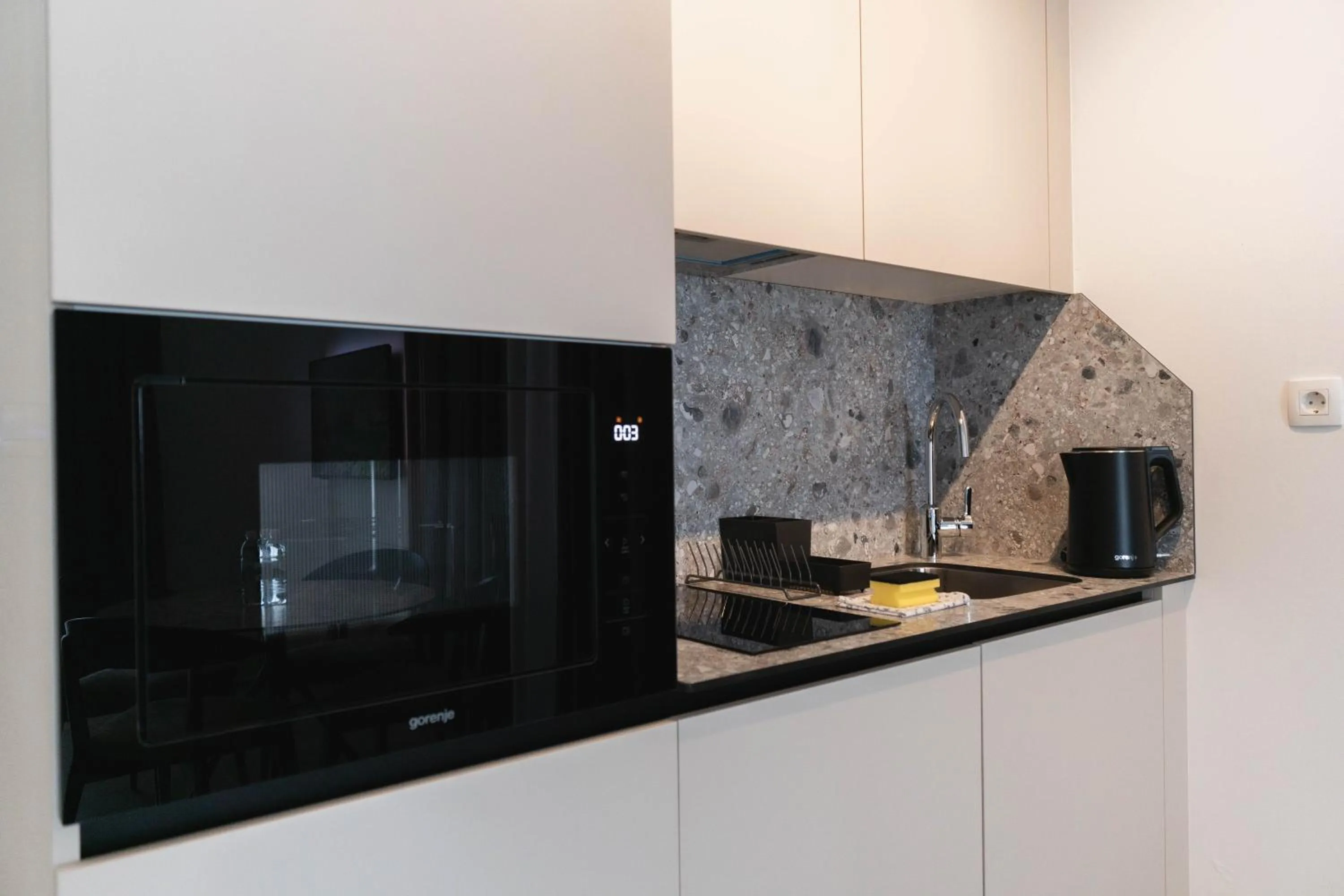 microwave in Villa Malo More