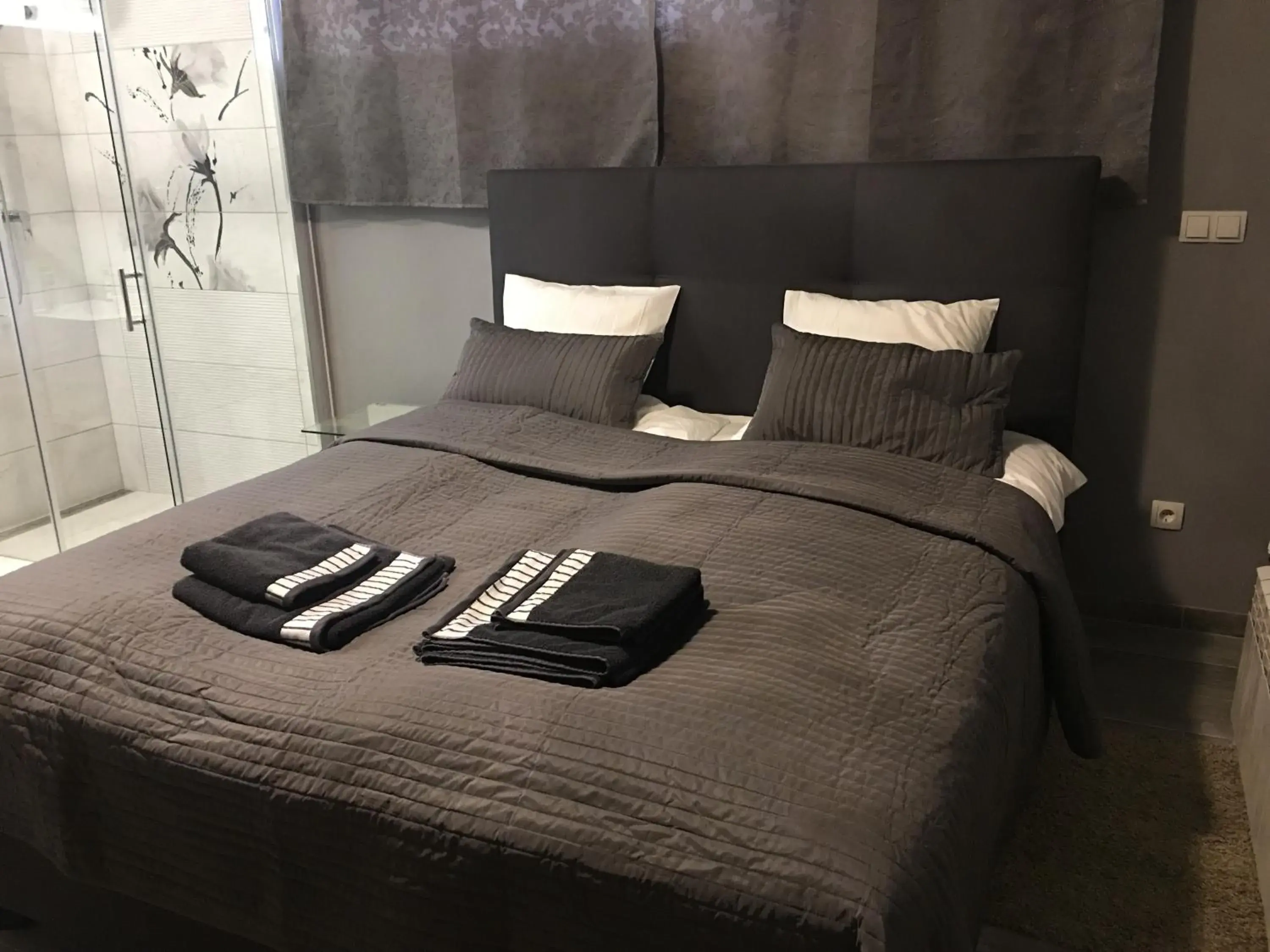 Double Room with Private Bathroom - single occupancy in Rooms & Apartments Banjac Double Room with Private Bathroom - single occupancy in Rooms & Apartments Banjac