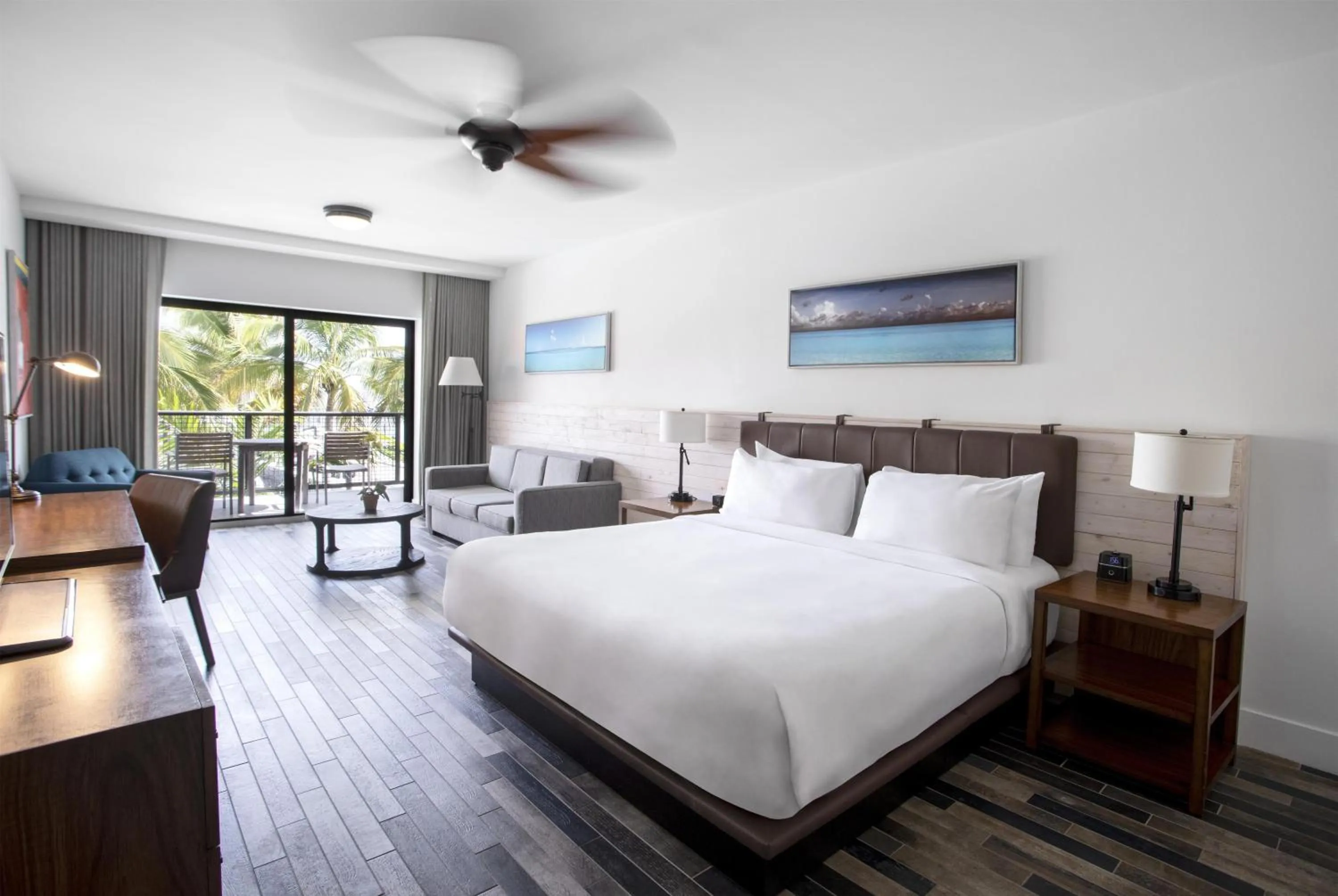 Bedroom, Bed in The Perry Hotel & Marina Key West