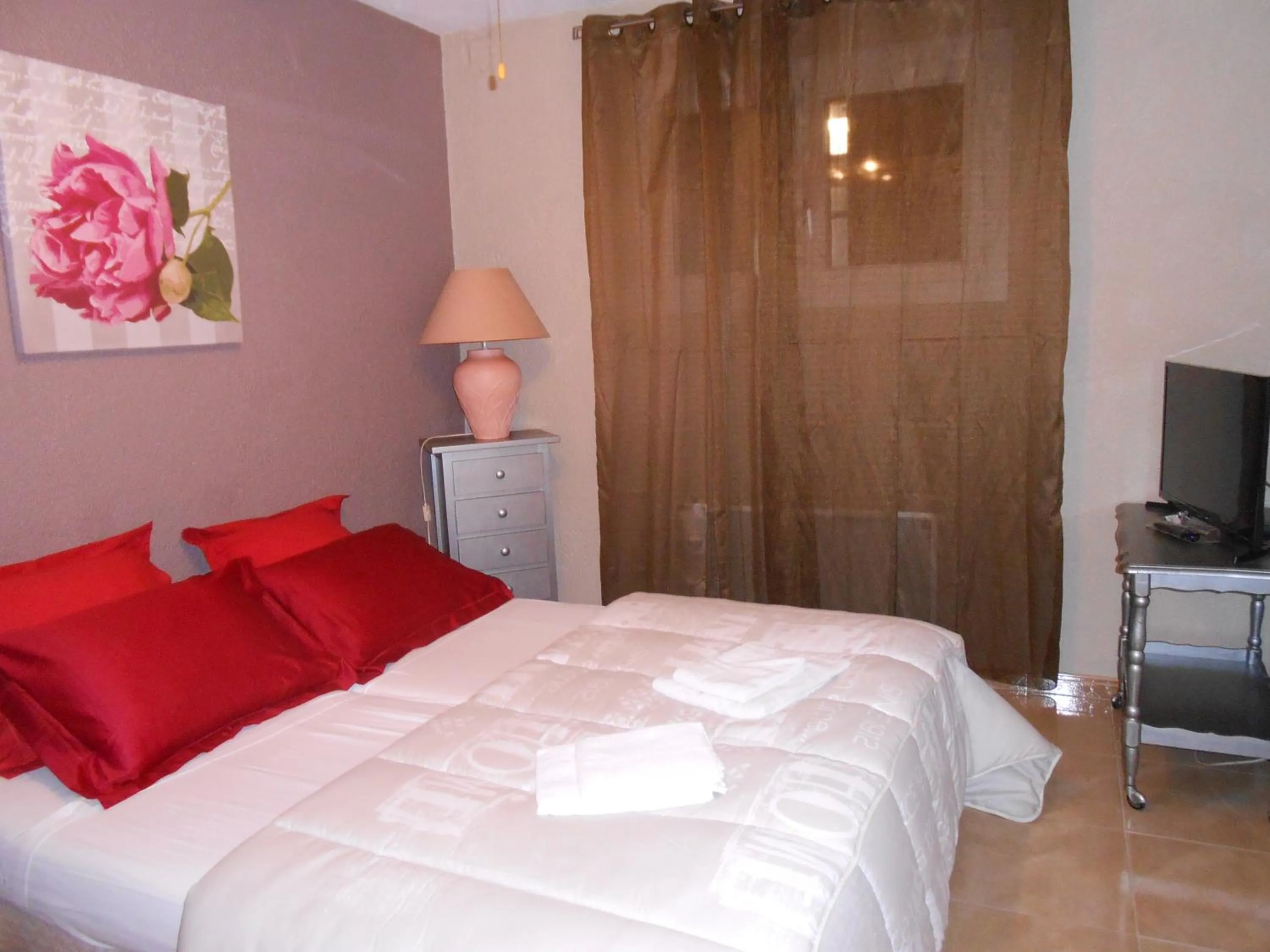 Property building, Bed in Maison Monica Exeptionnel-Jardin paysage ZEN