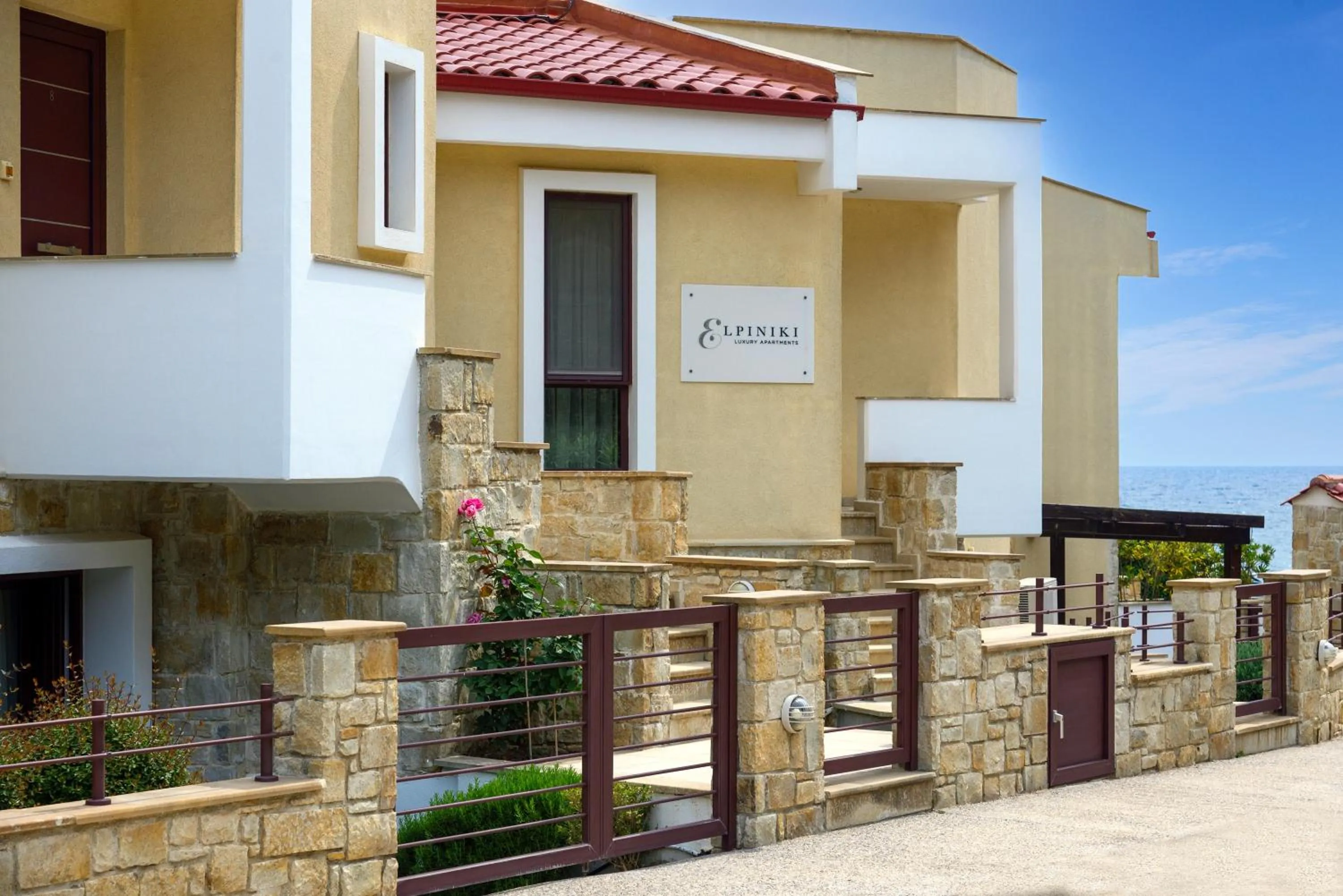 Elpiniki Luxury Apartments