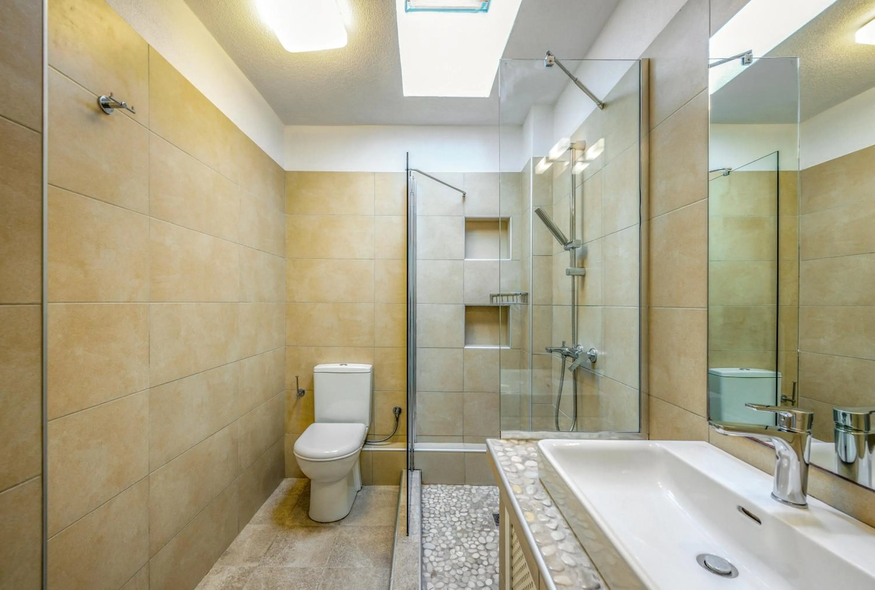 Shower in Elpiniki Luxury Apartments
