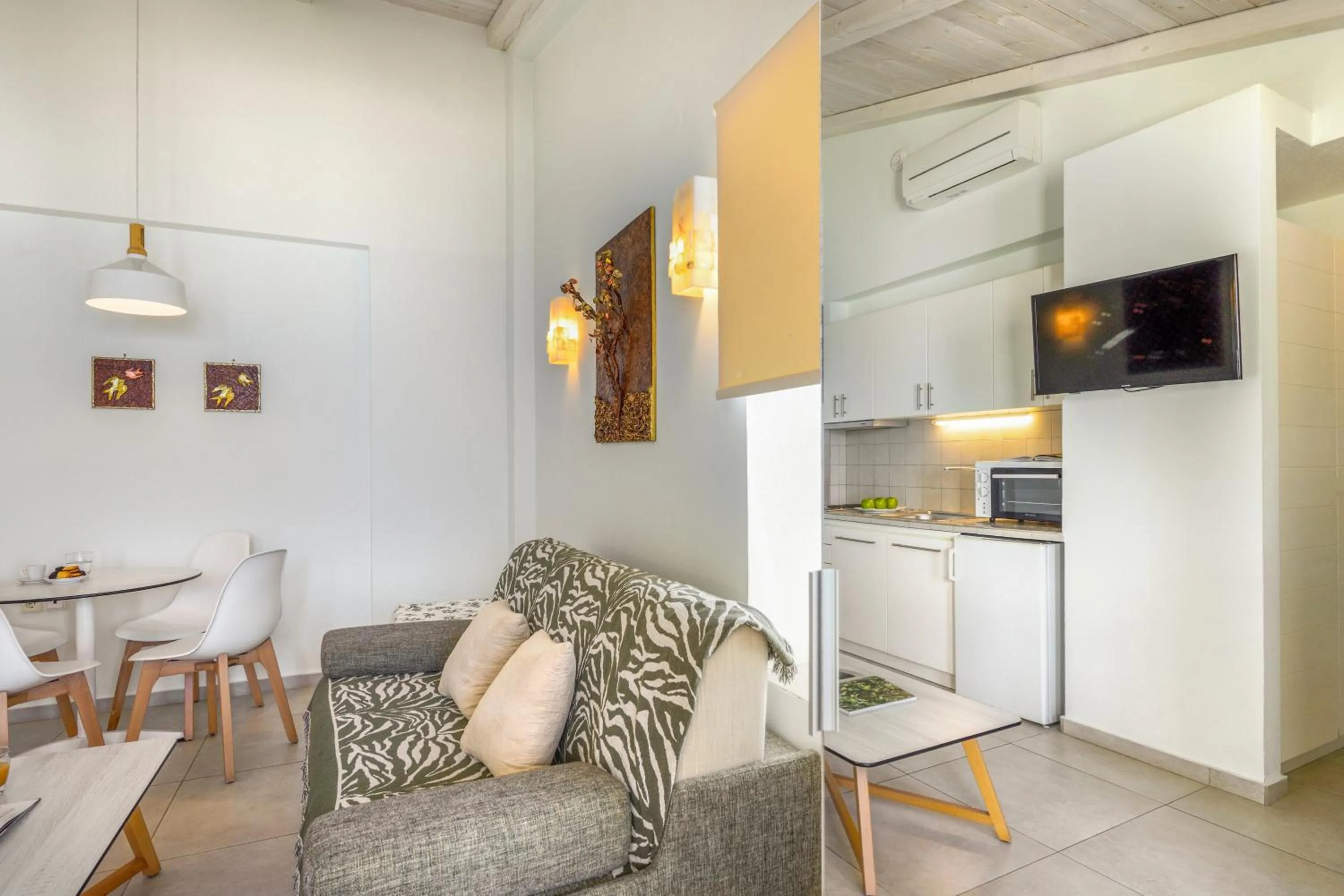 Living room in Elpiniki Luxury Apartments