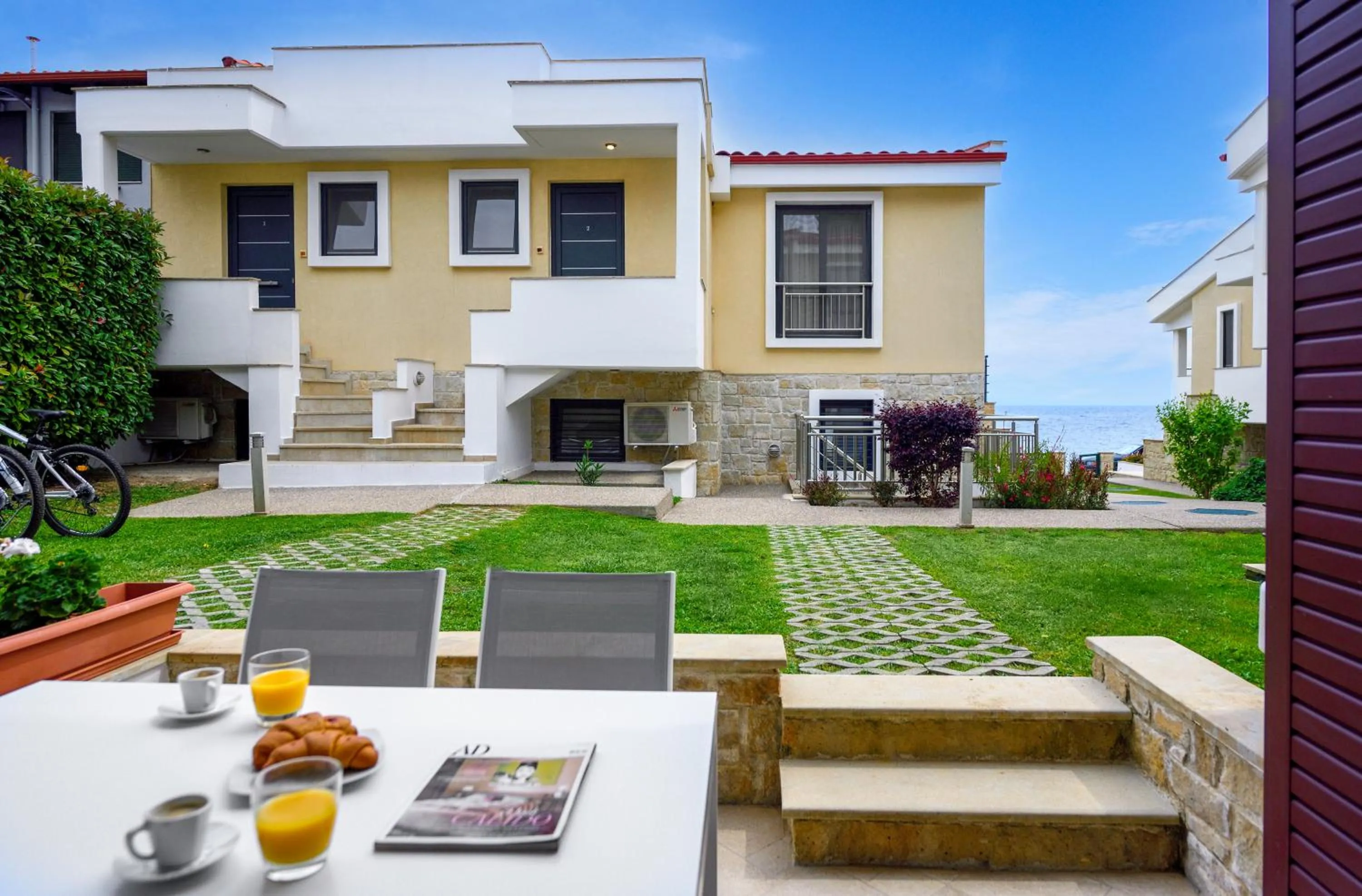 Patio in Elpiniki Luxury Apartments