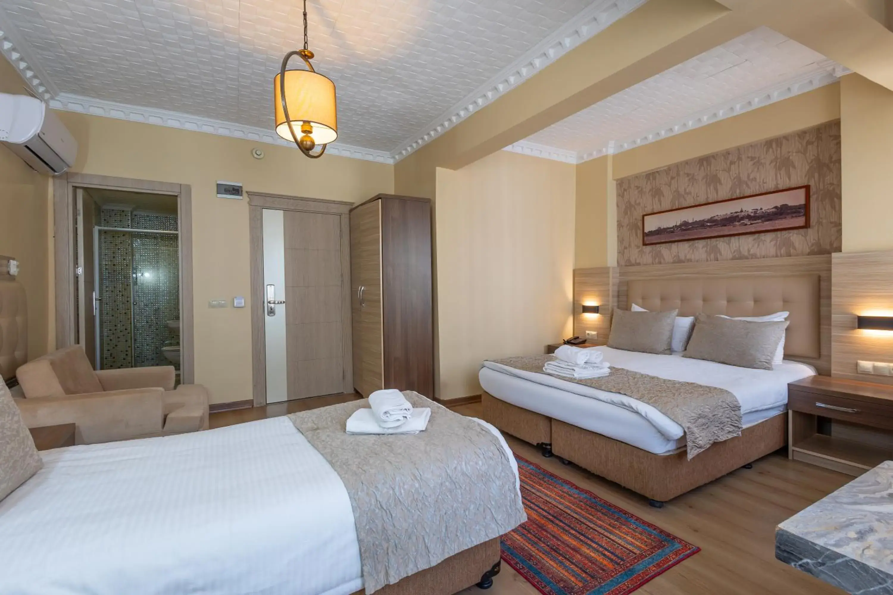 Family Room with Side Sea View in Sultanahmet inn Hotel Family Room with Side Sea View in Sultanahmet inn Hotel