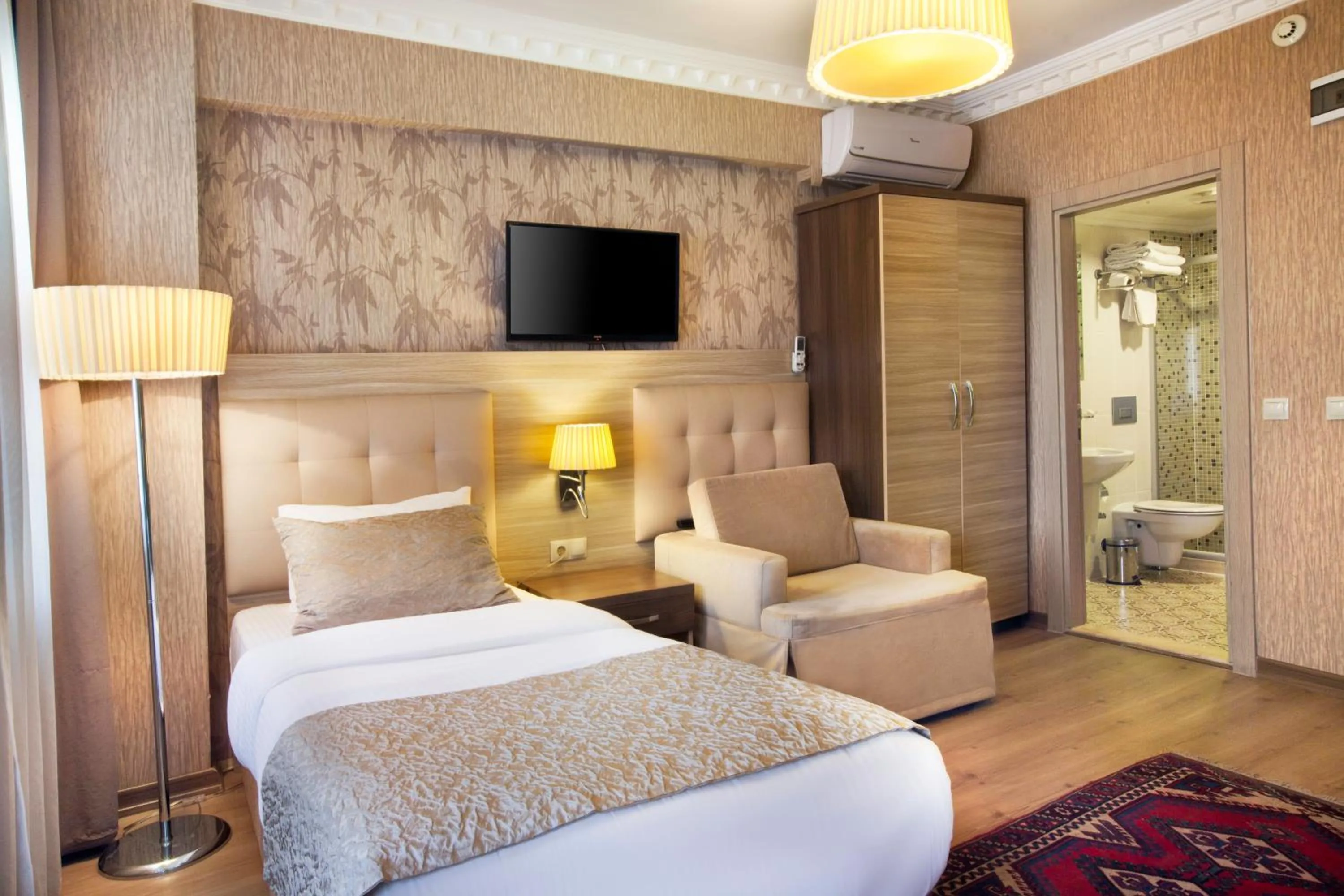 Decorative detail, Bed in Sultanahmet inn Hotel