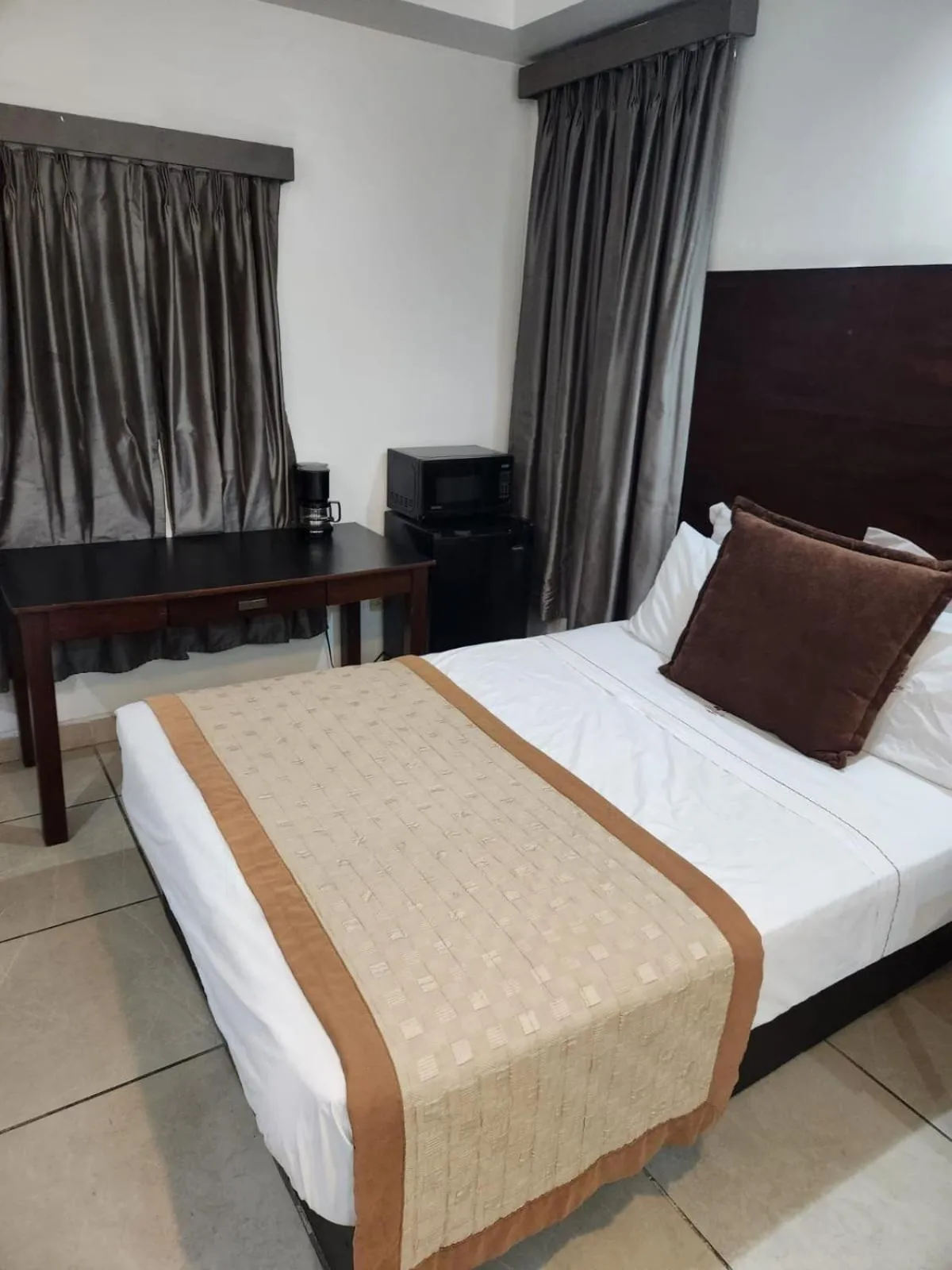 Bed in Hotel Don Quijote