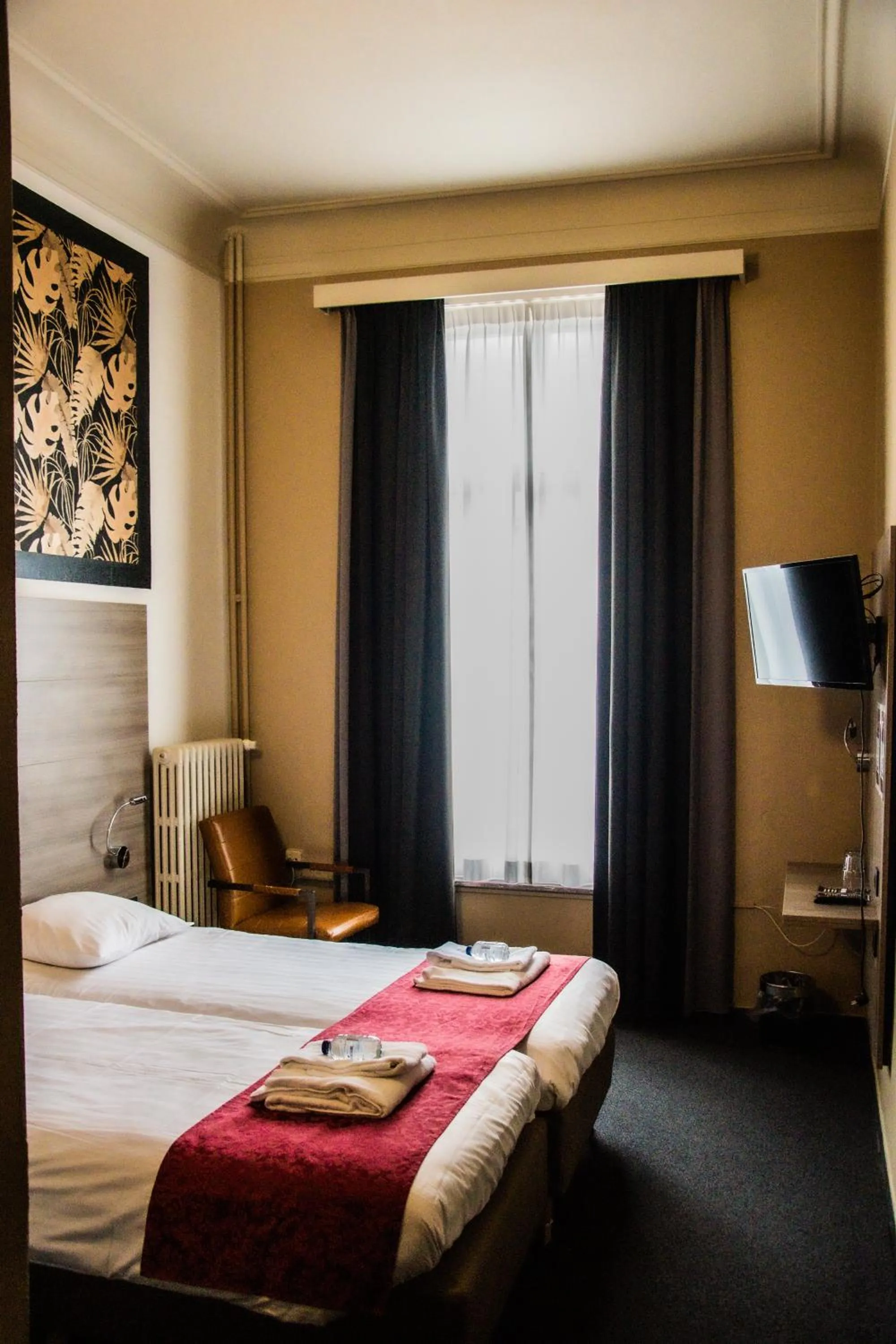 Bed in Hotel Industrie