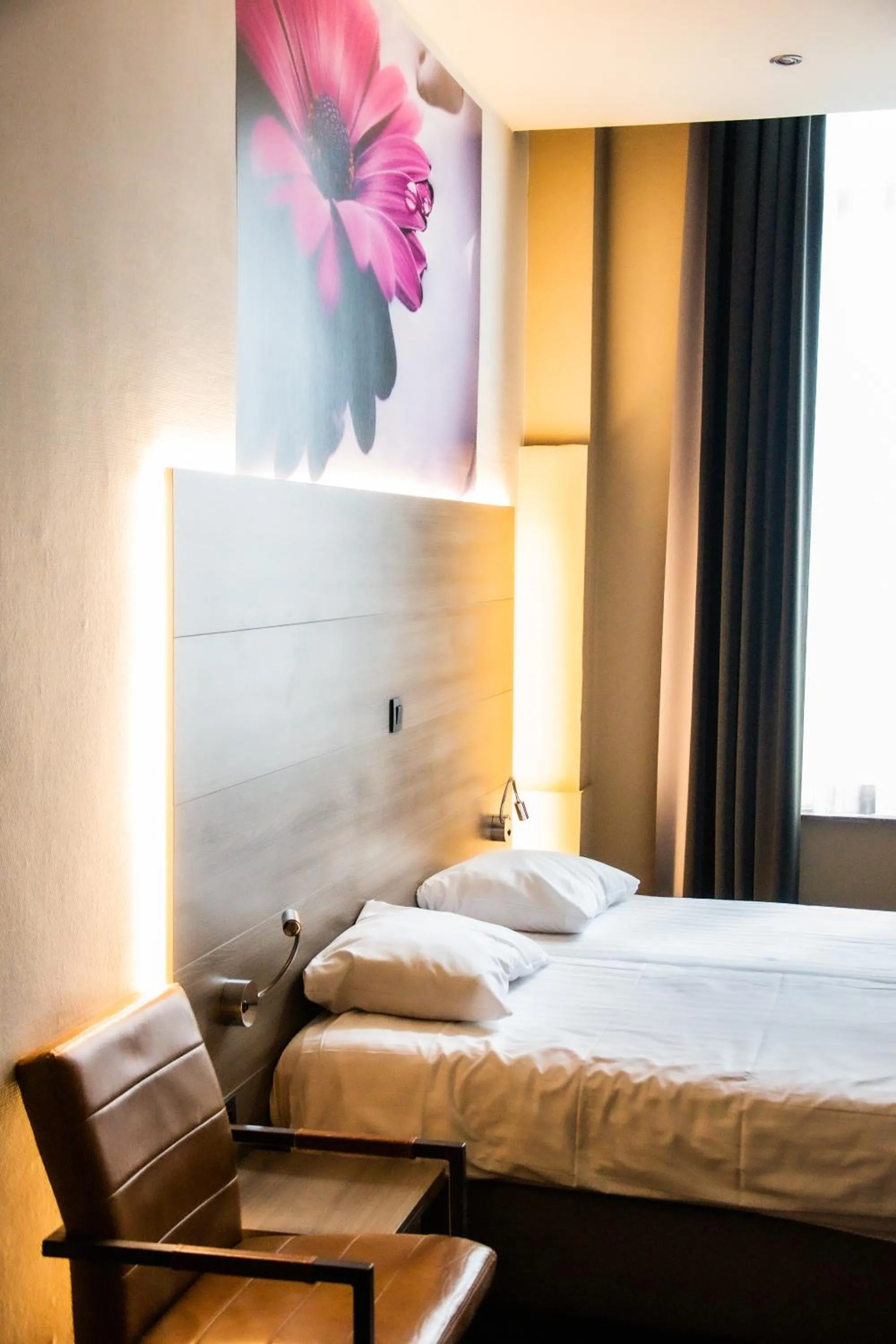 Bed in Hotel Industrie