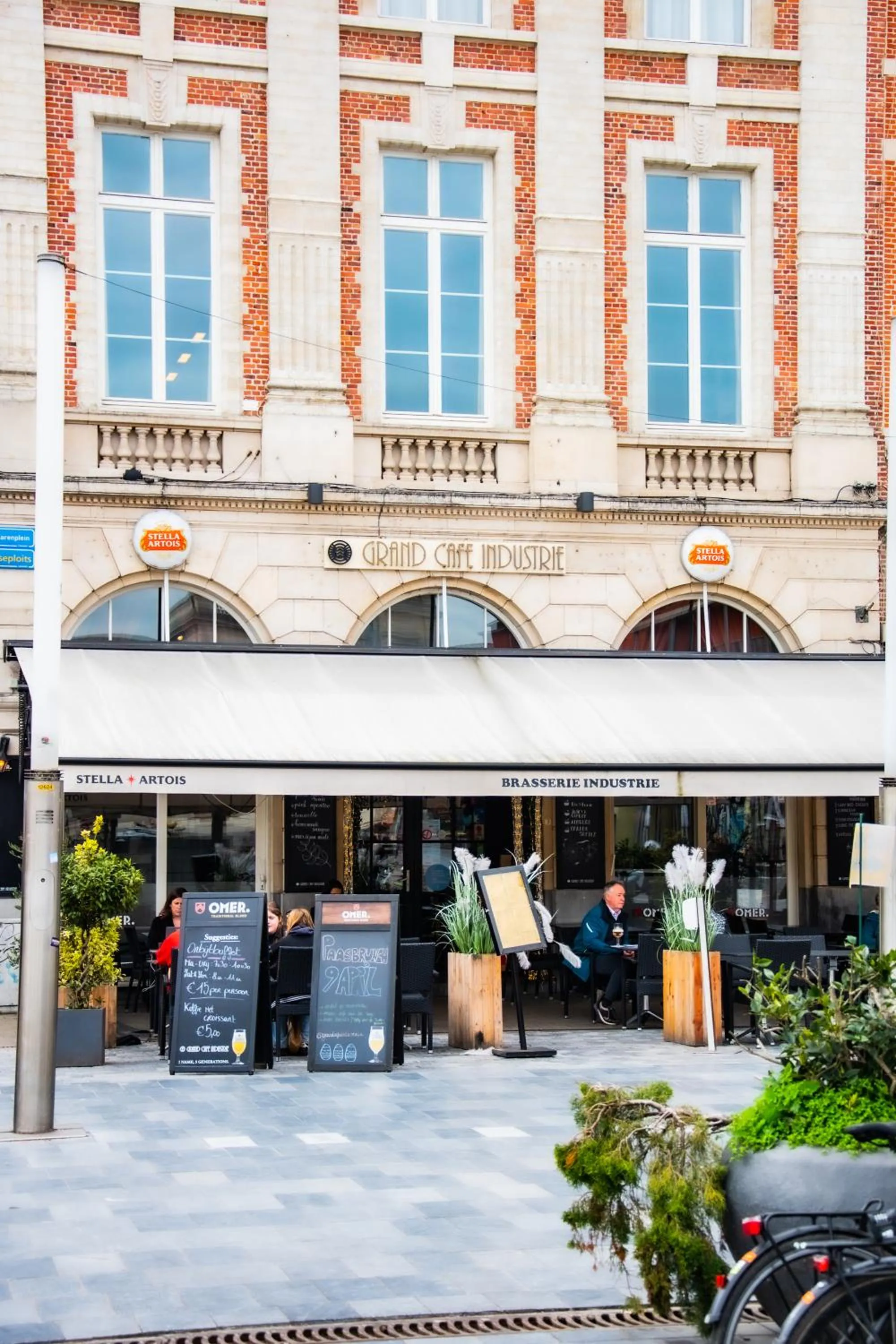 Property building in Hotel Industrie