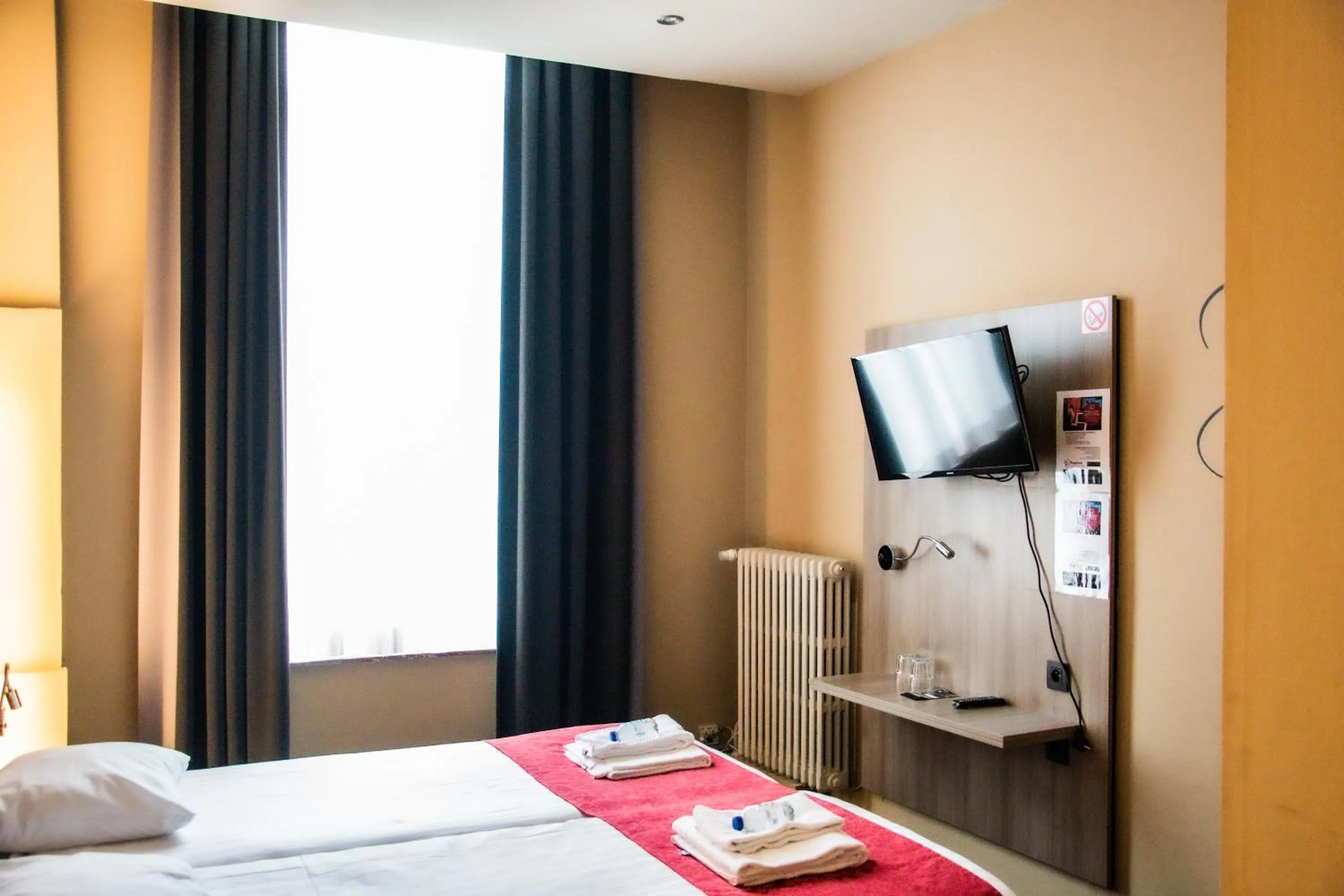 Bed in Hotel Industrie