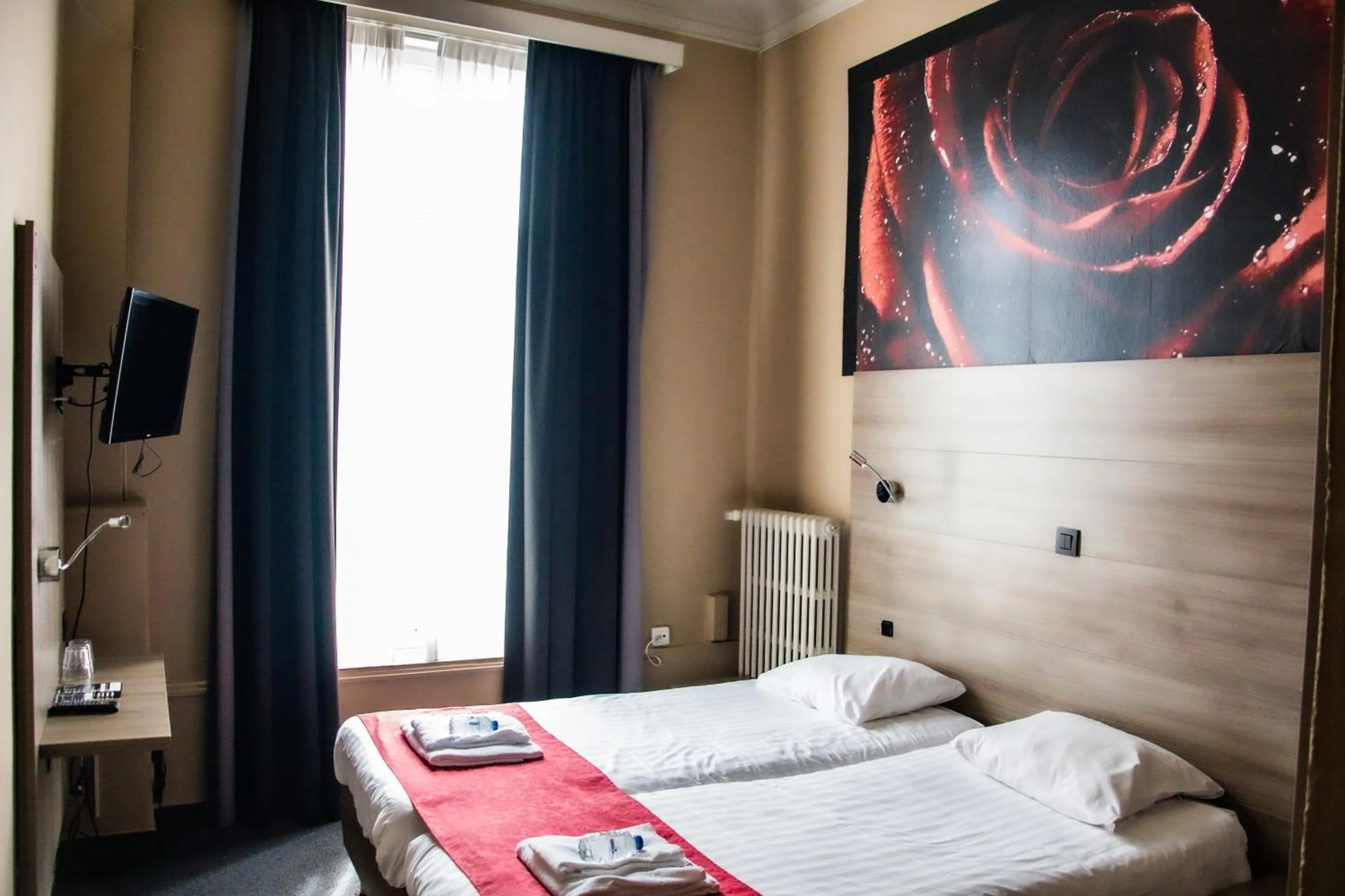 Bedroom, Bed in Hotel Industrie