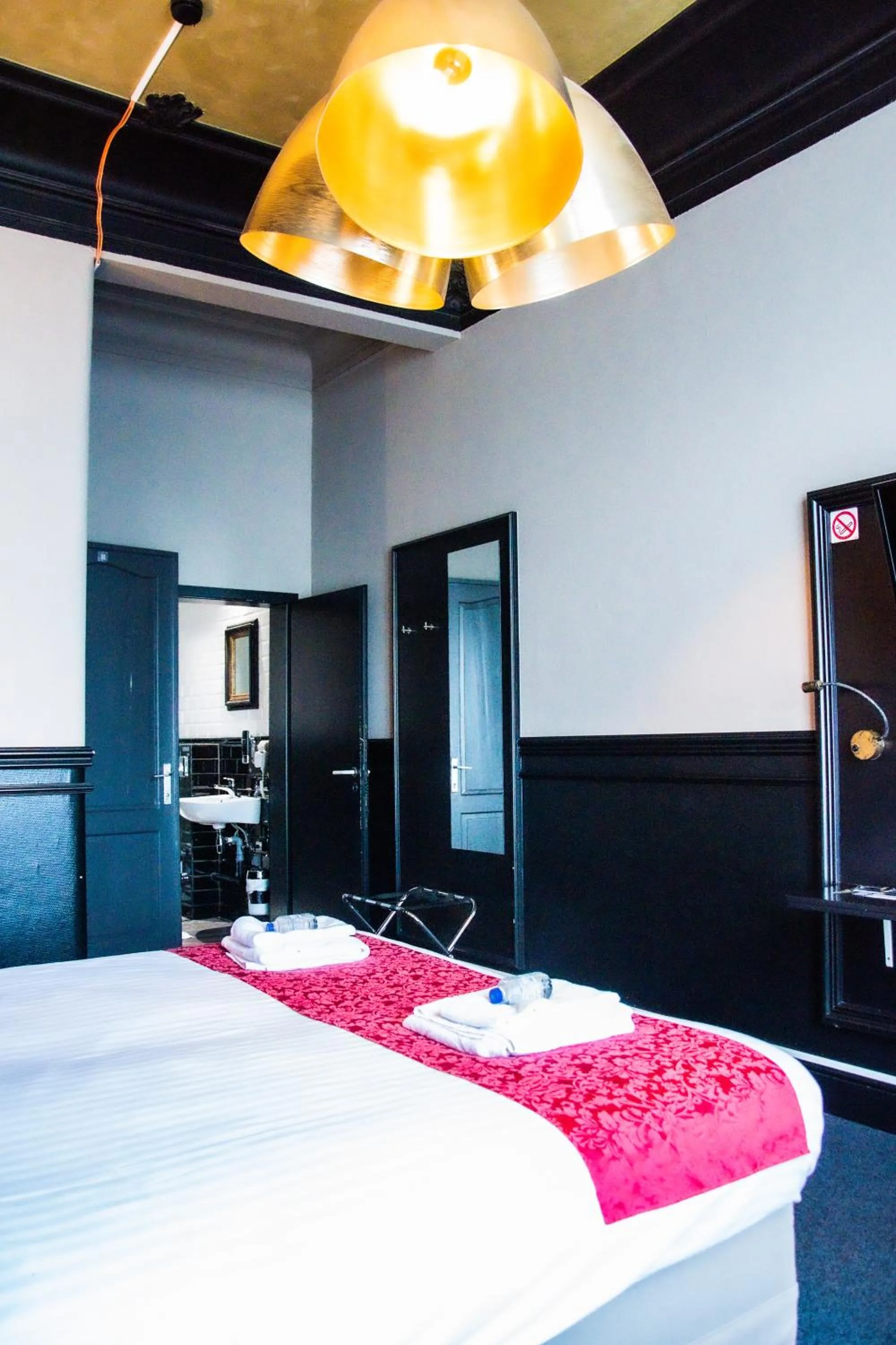 Bed in Hotel Industrie