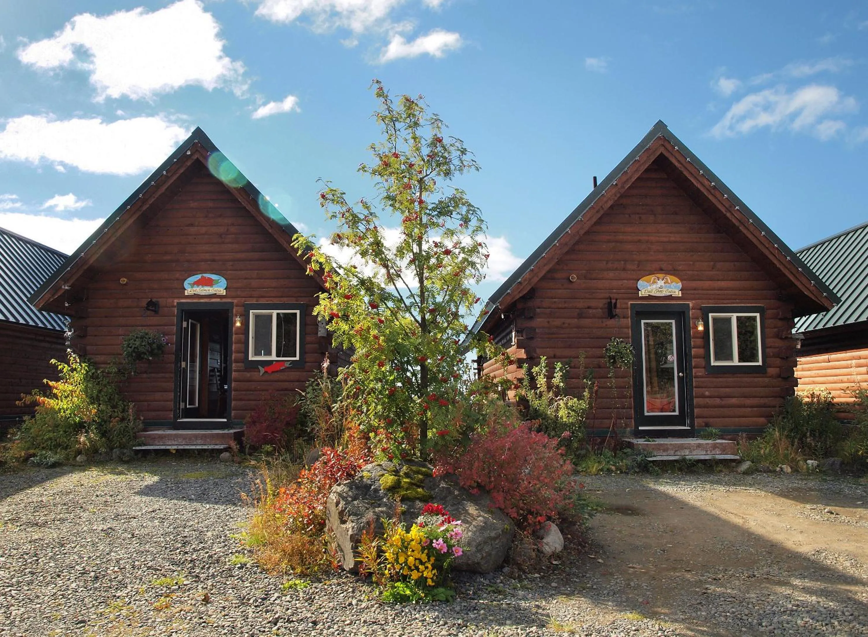 Photo of the whole room in Alaskan Suites