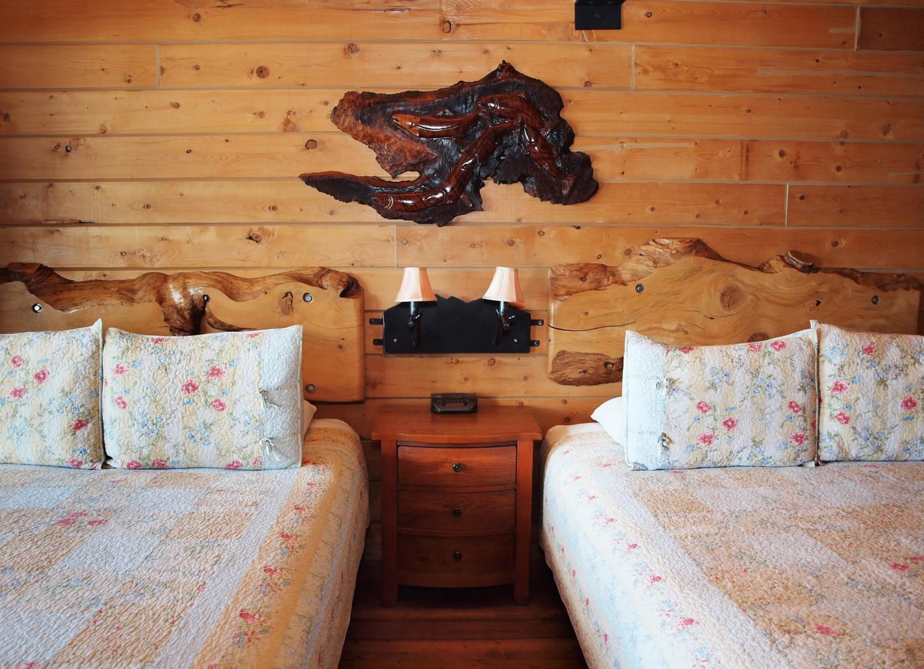 Bed in Alaskan Suites