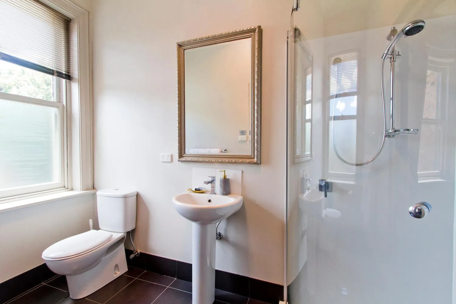 Bathroom in Deloraine Hotel