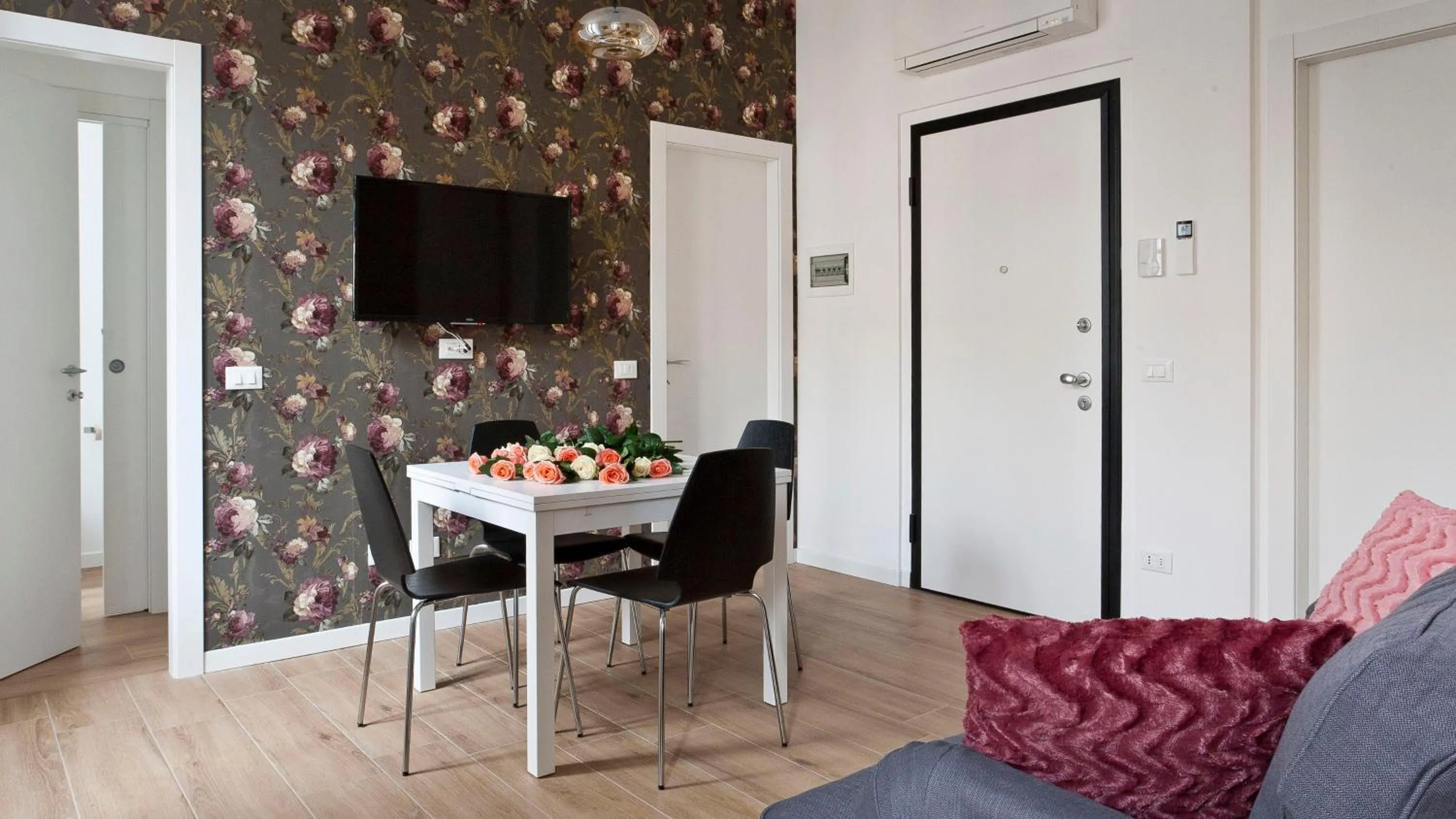 Two-Bedroom Apartment in Italianway Easy - Caretto