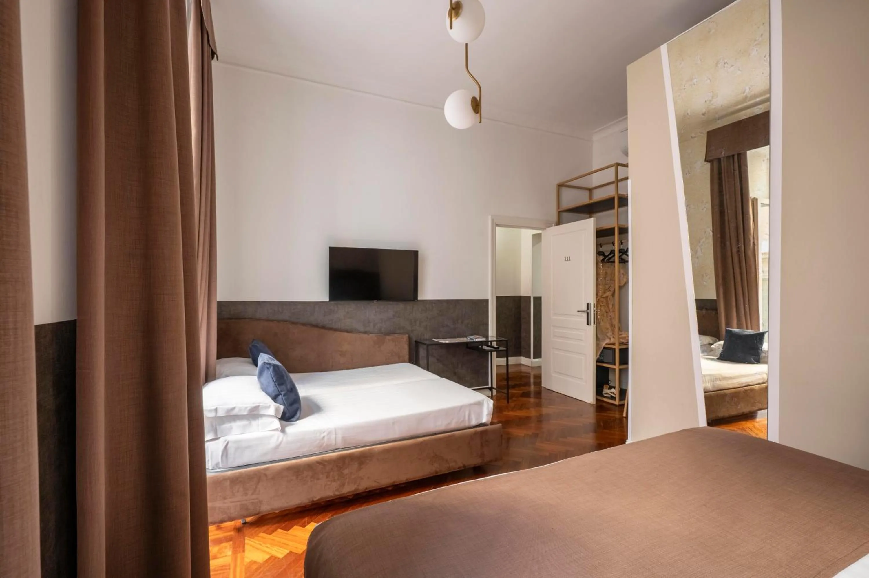 Bed in Vittoriano Suite