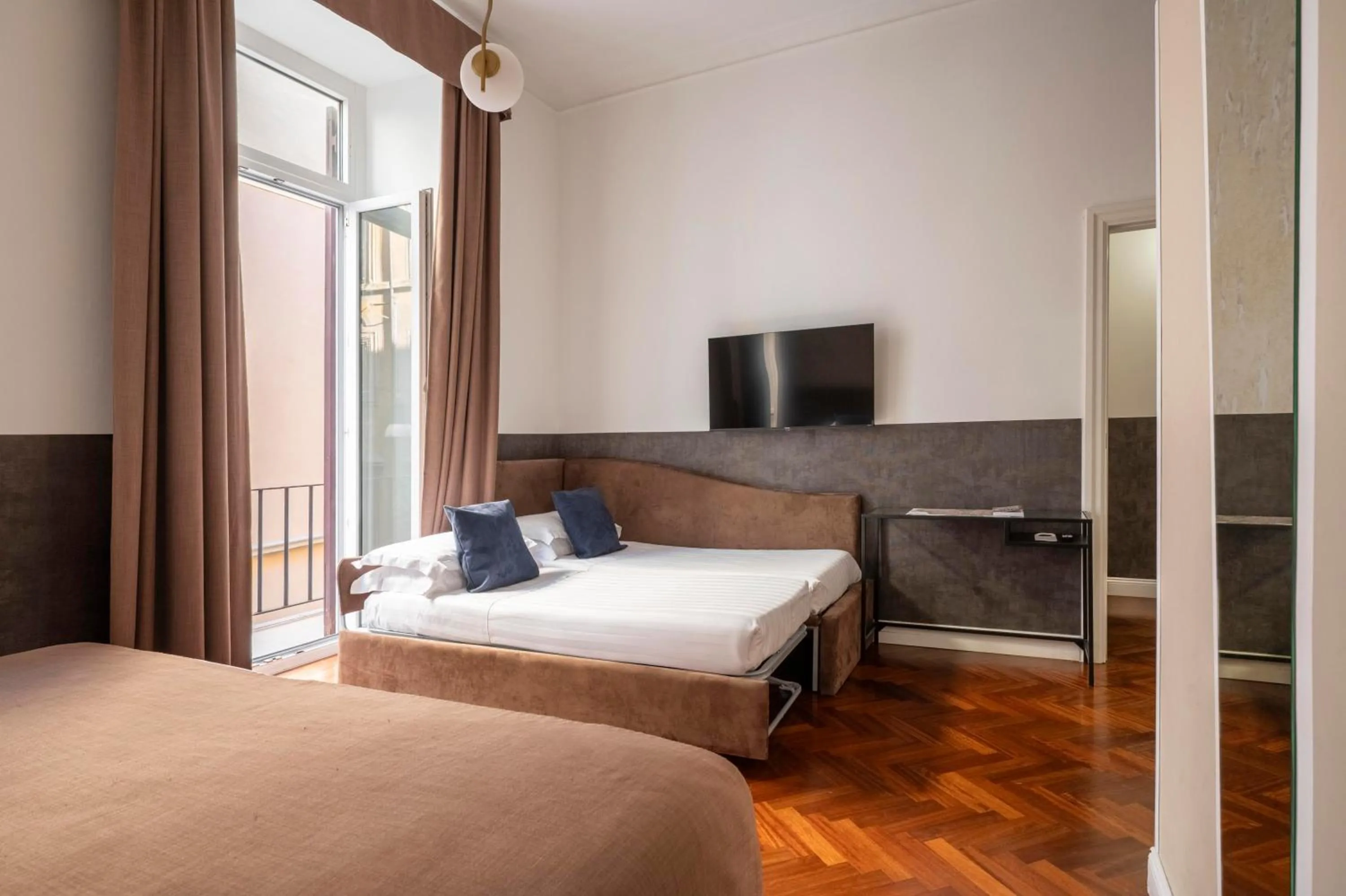 Bed in Vittoriano Suite