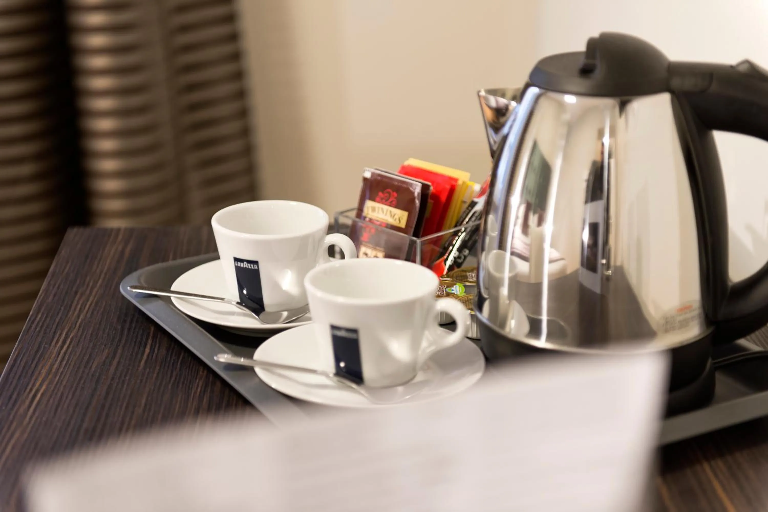 Coffee/tea facilities in Vittoriano Suite