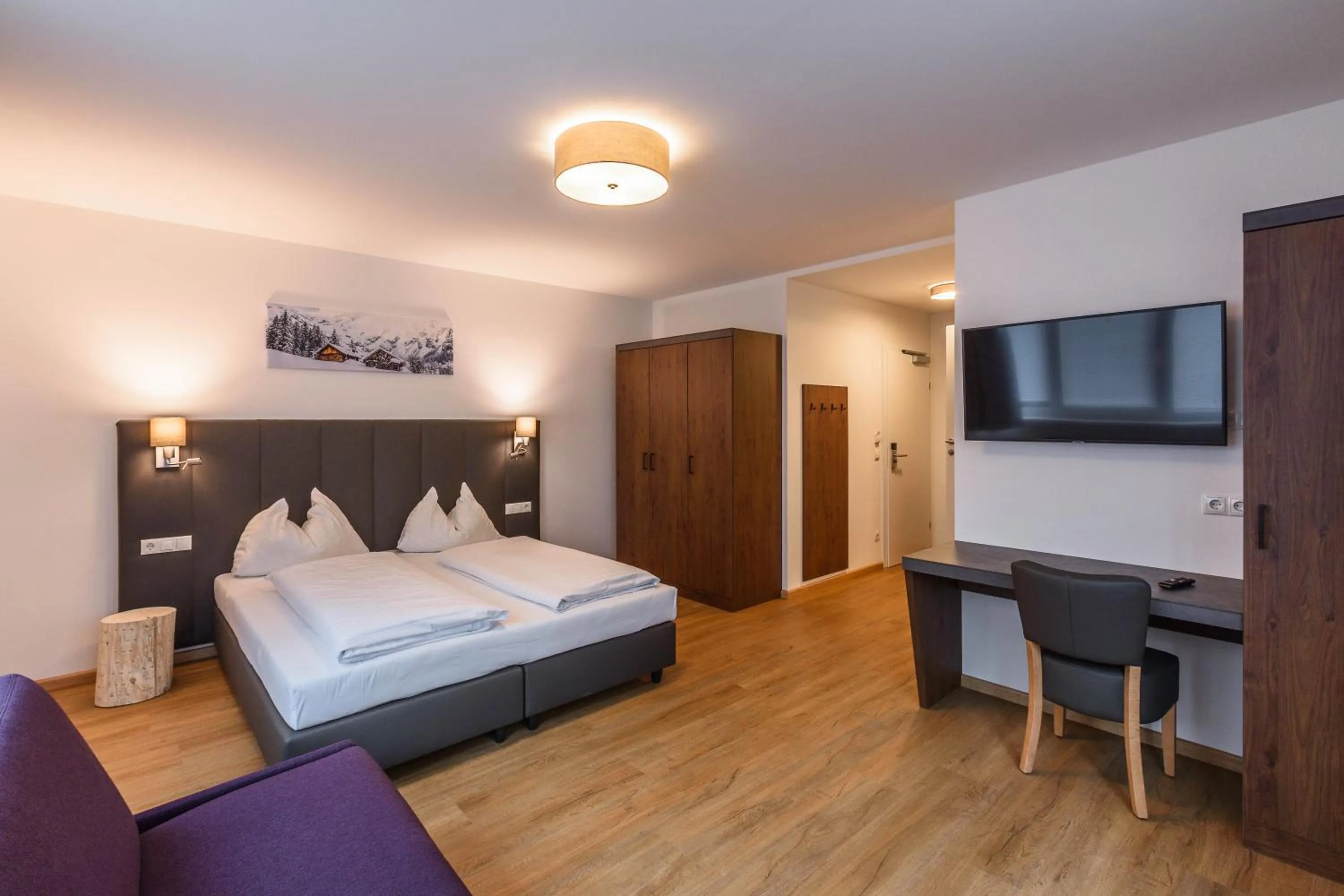 Photo of the whole room, Bed in Haus Hubertus
