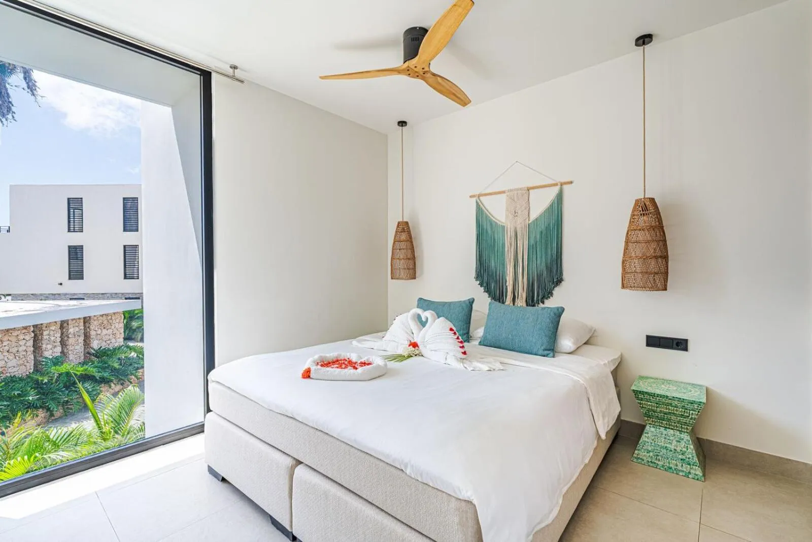 Bedroom, Bed in Van der Valk Plaza Beach & Dive Resort Bonaire - ALL INCLUSIVE