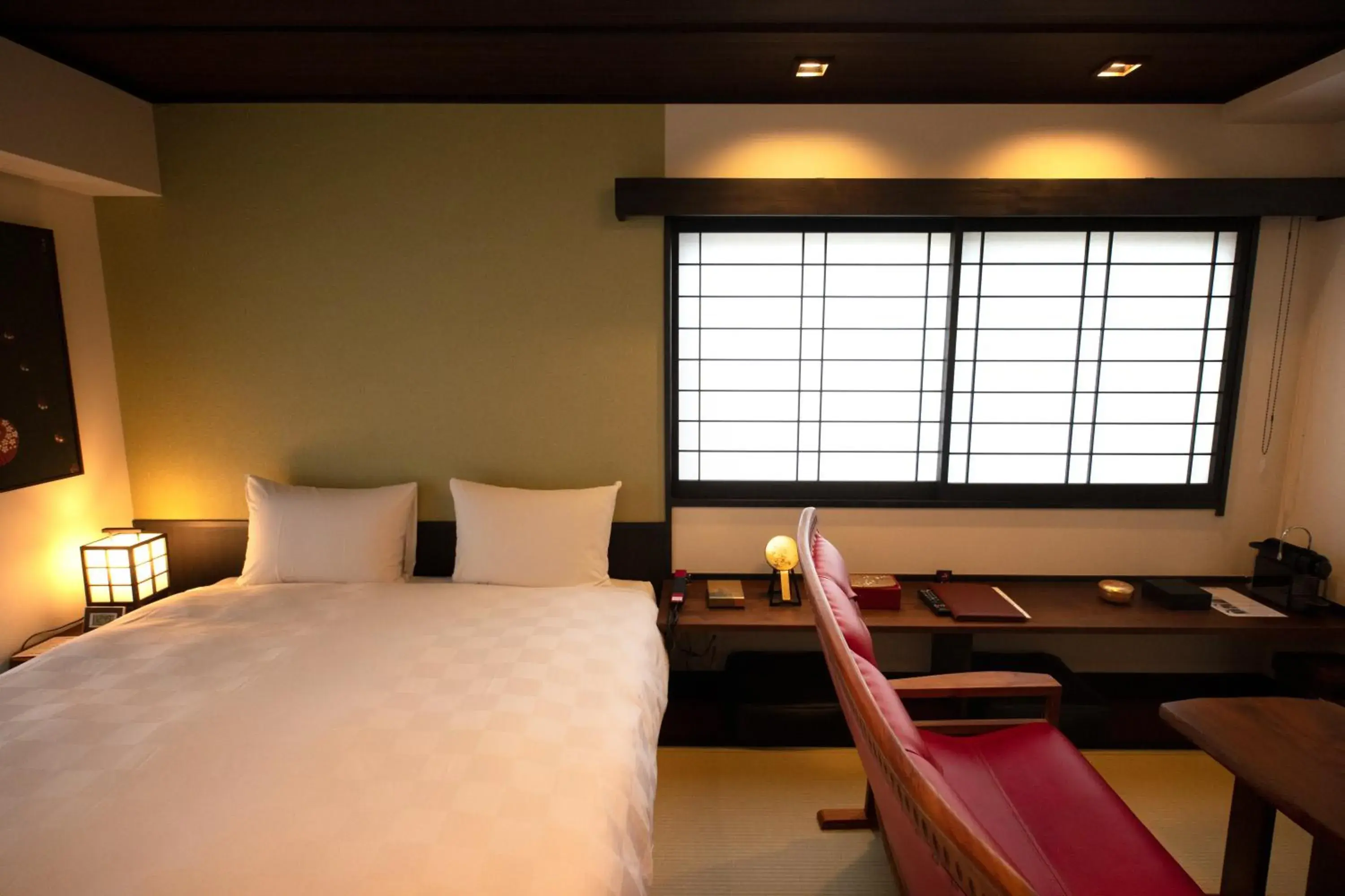 Photo of the whole room, Bed in Kyoto Takasegawa Bettei Photo of the whole room, Bed in Kyoto Takasegawa Bettei
