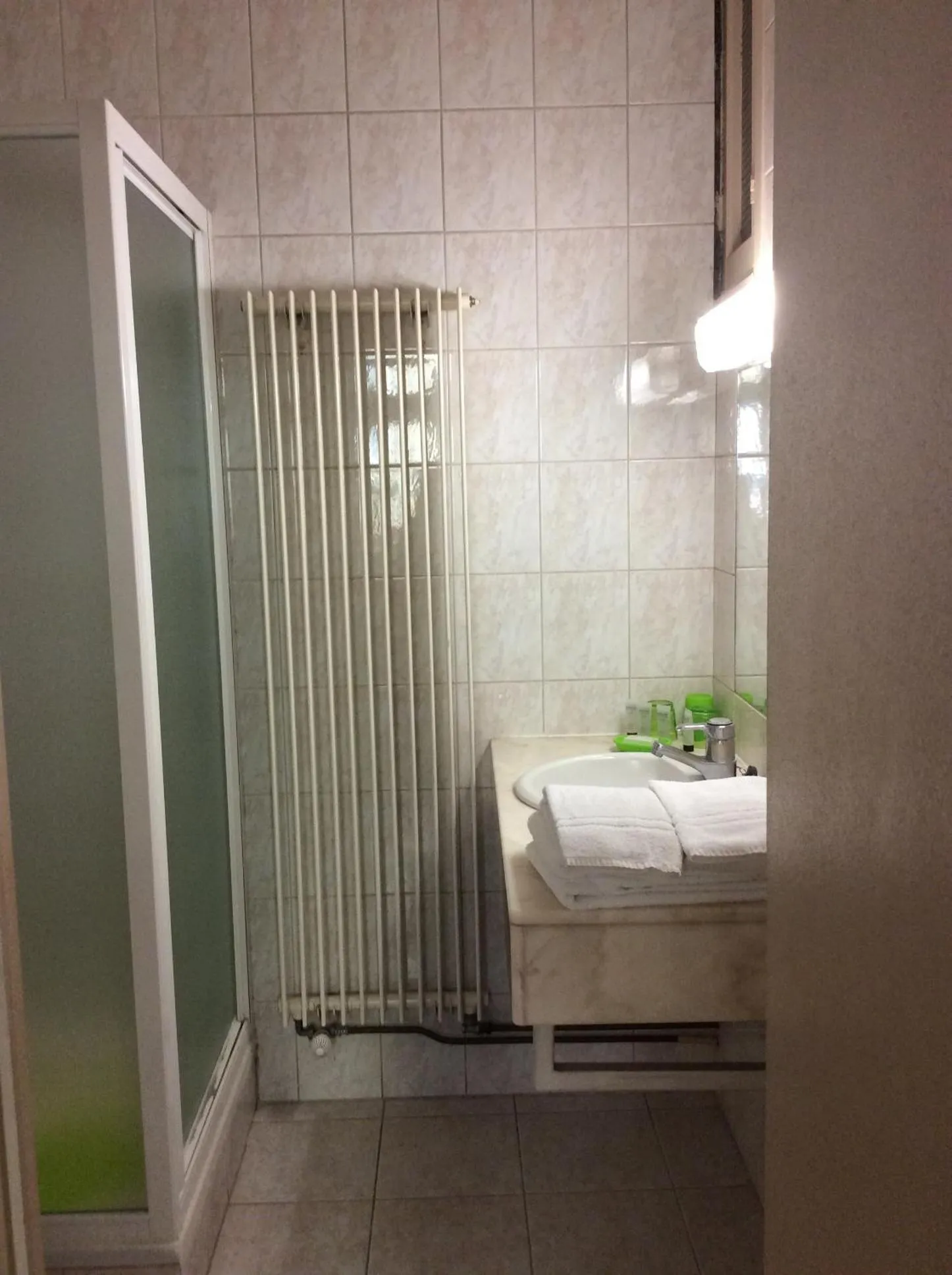 Bathroom in Hotel La Vieille Lanterne