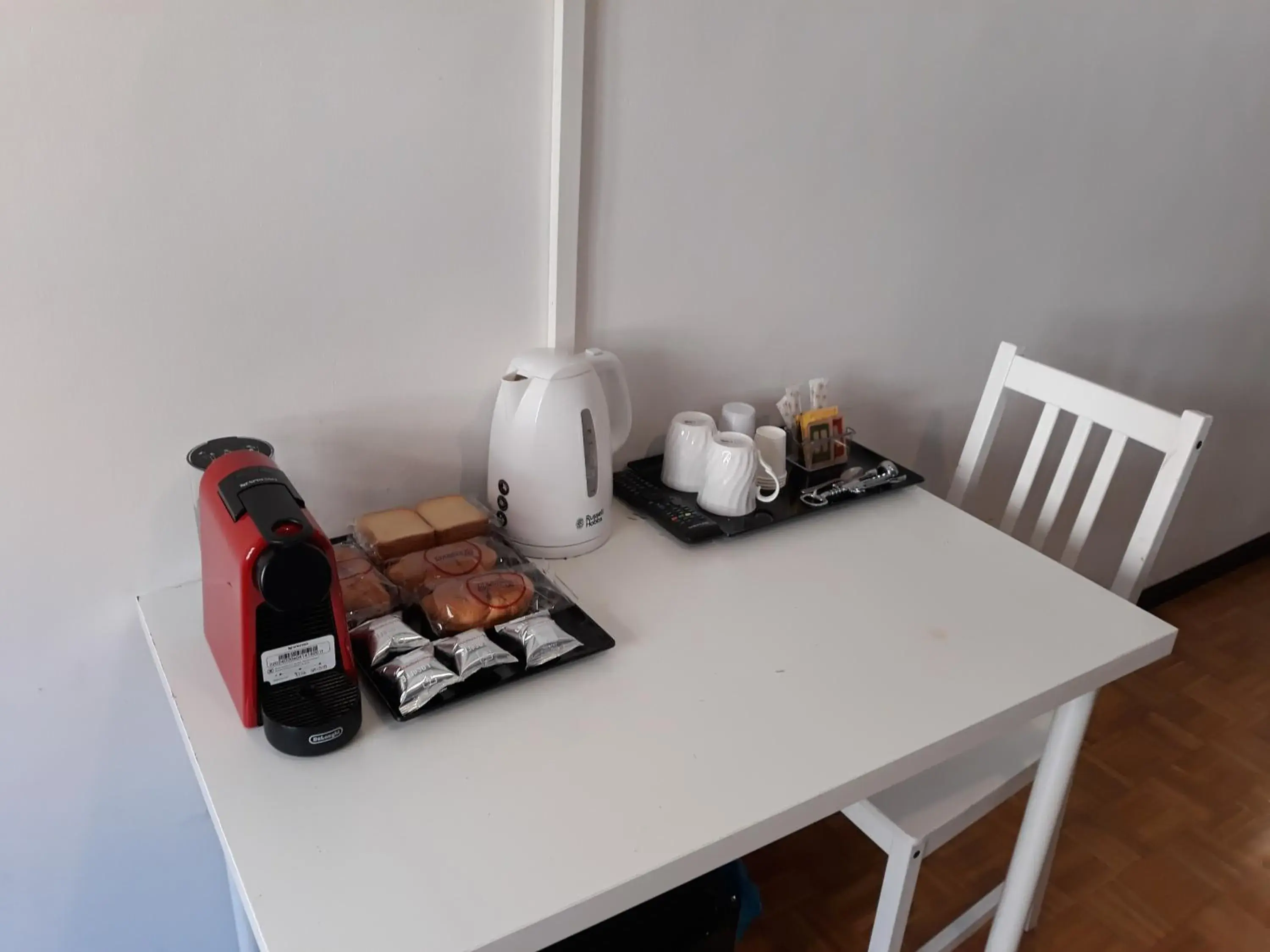 Single Room with Shared Toilet in My Sweet Rooms Single Room with Shared Toilet in My Sweet Rooms