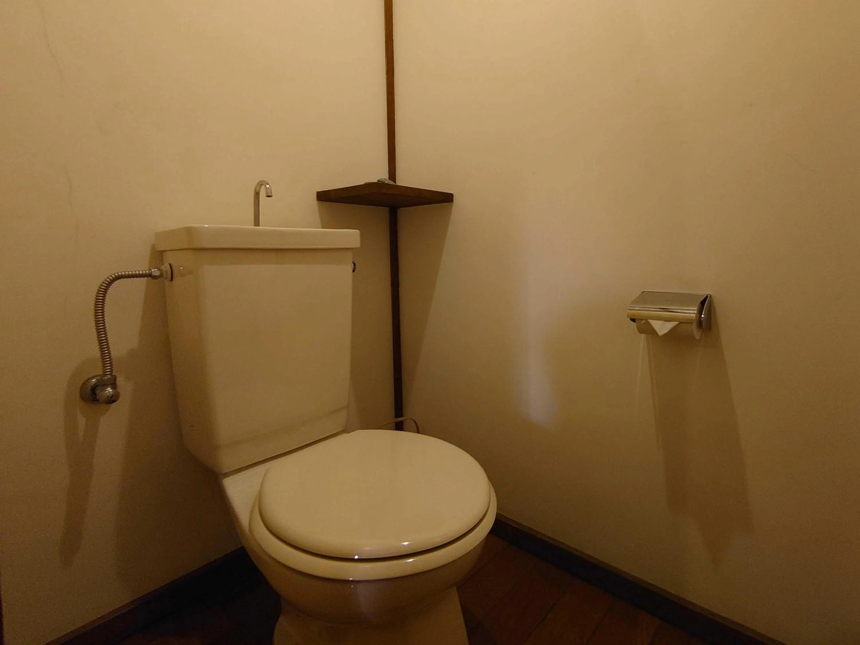 Toilet in Yufuin Onsen Auberge Kunugiya